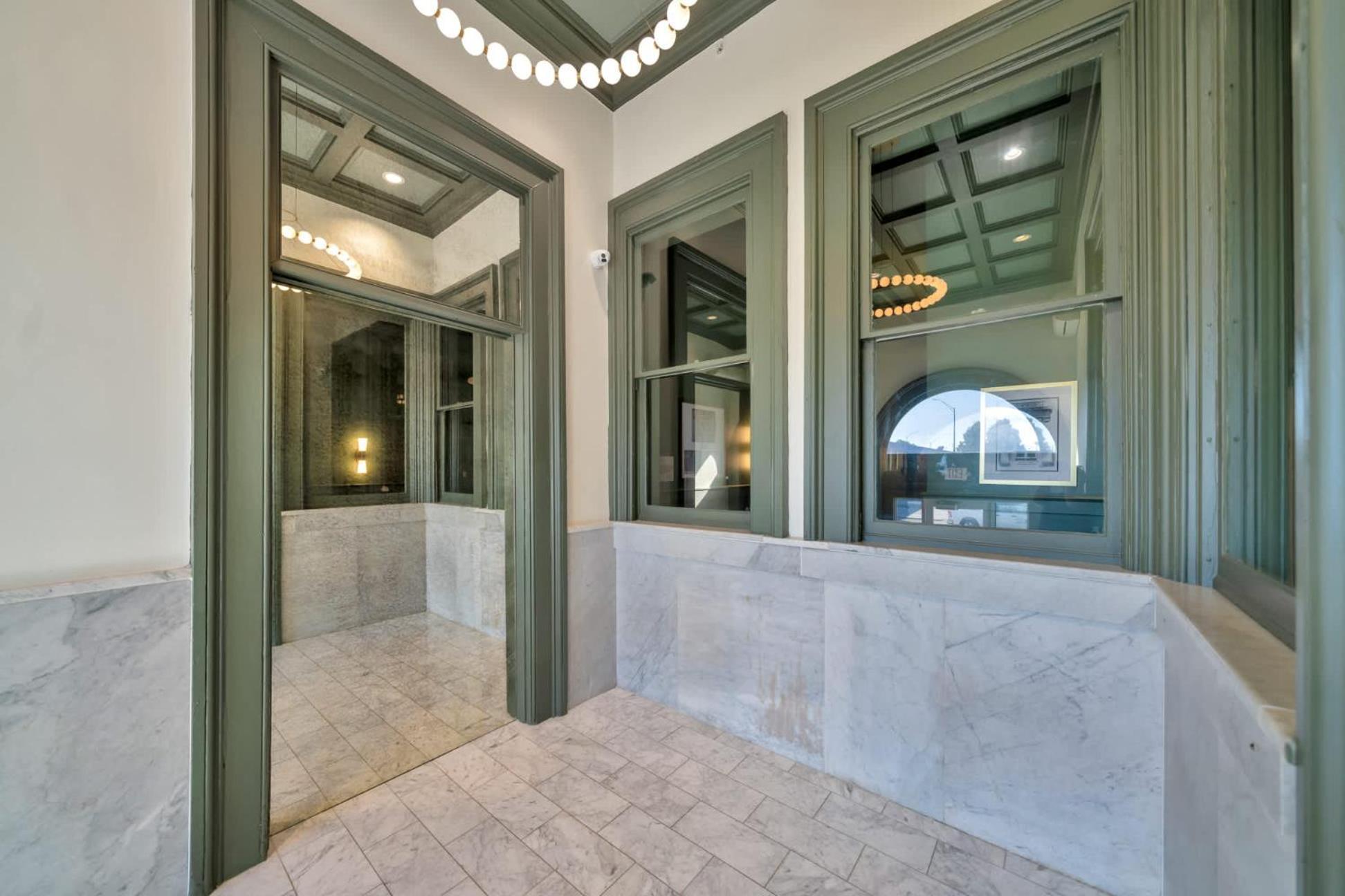 Bright And Modern In # 112 *