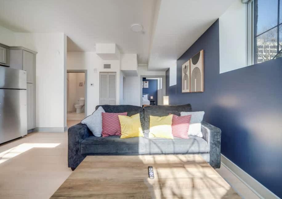 Bright And Modern In # 112 *