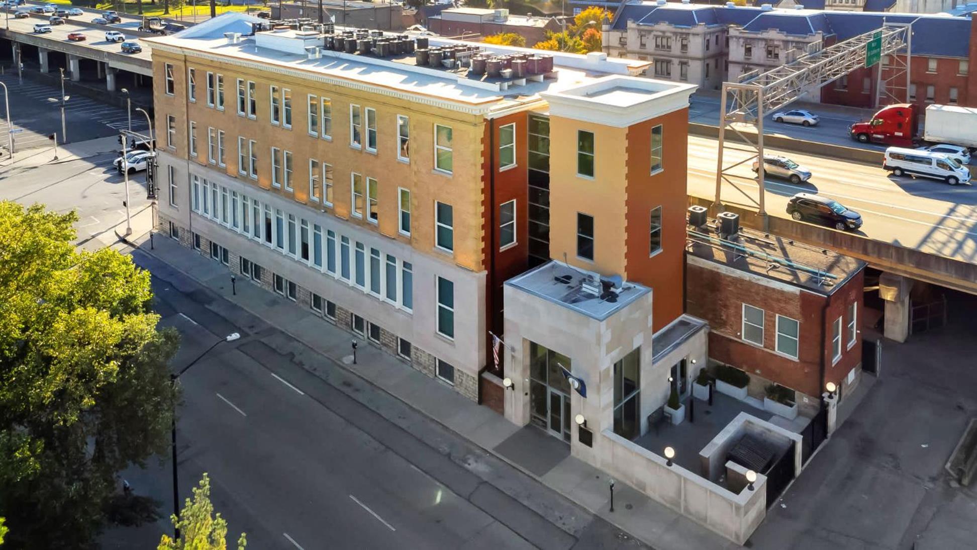 Bright And Modern In # 112 *