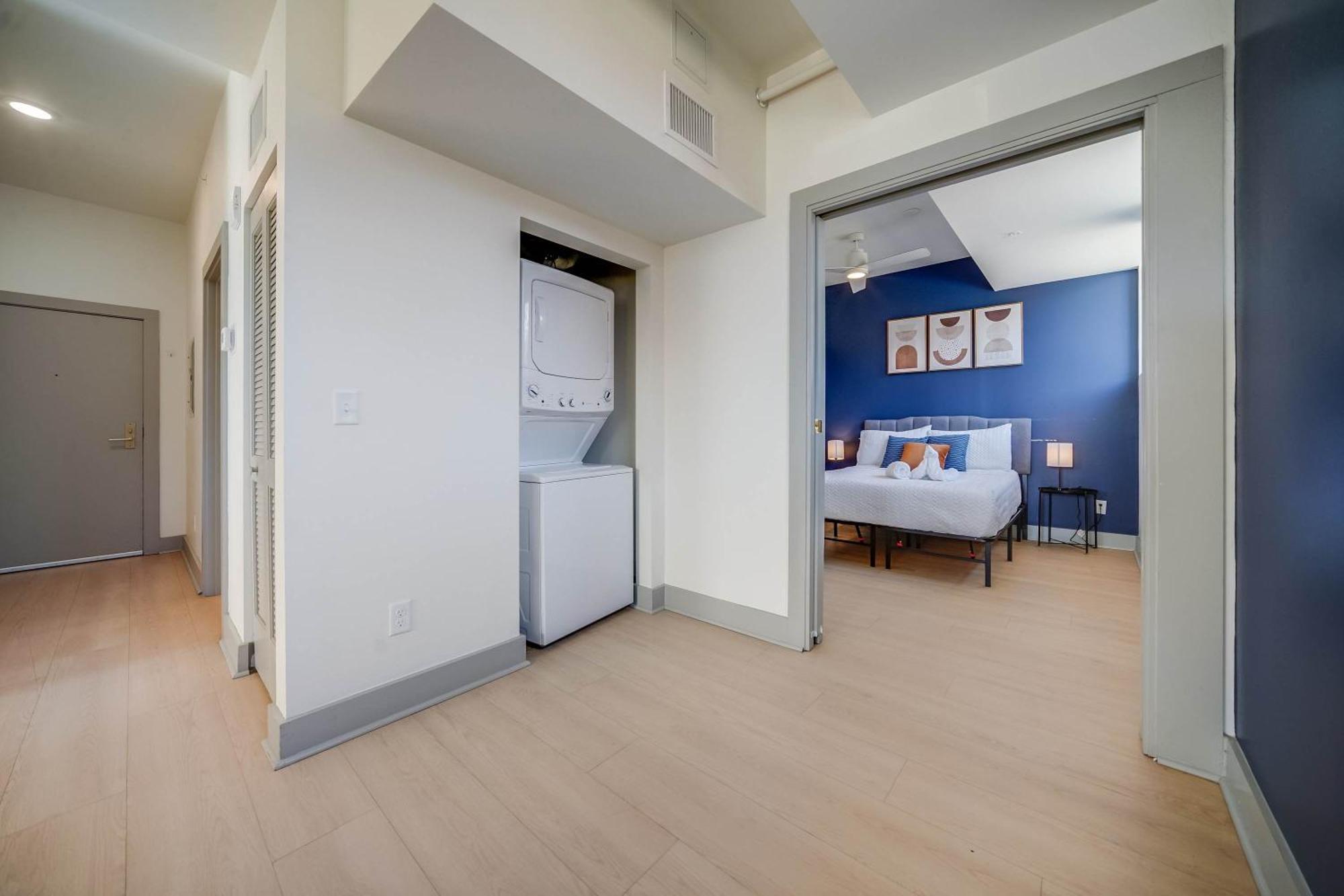 Apartment Bright And Modern In # 112