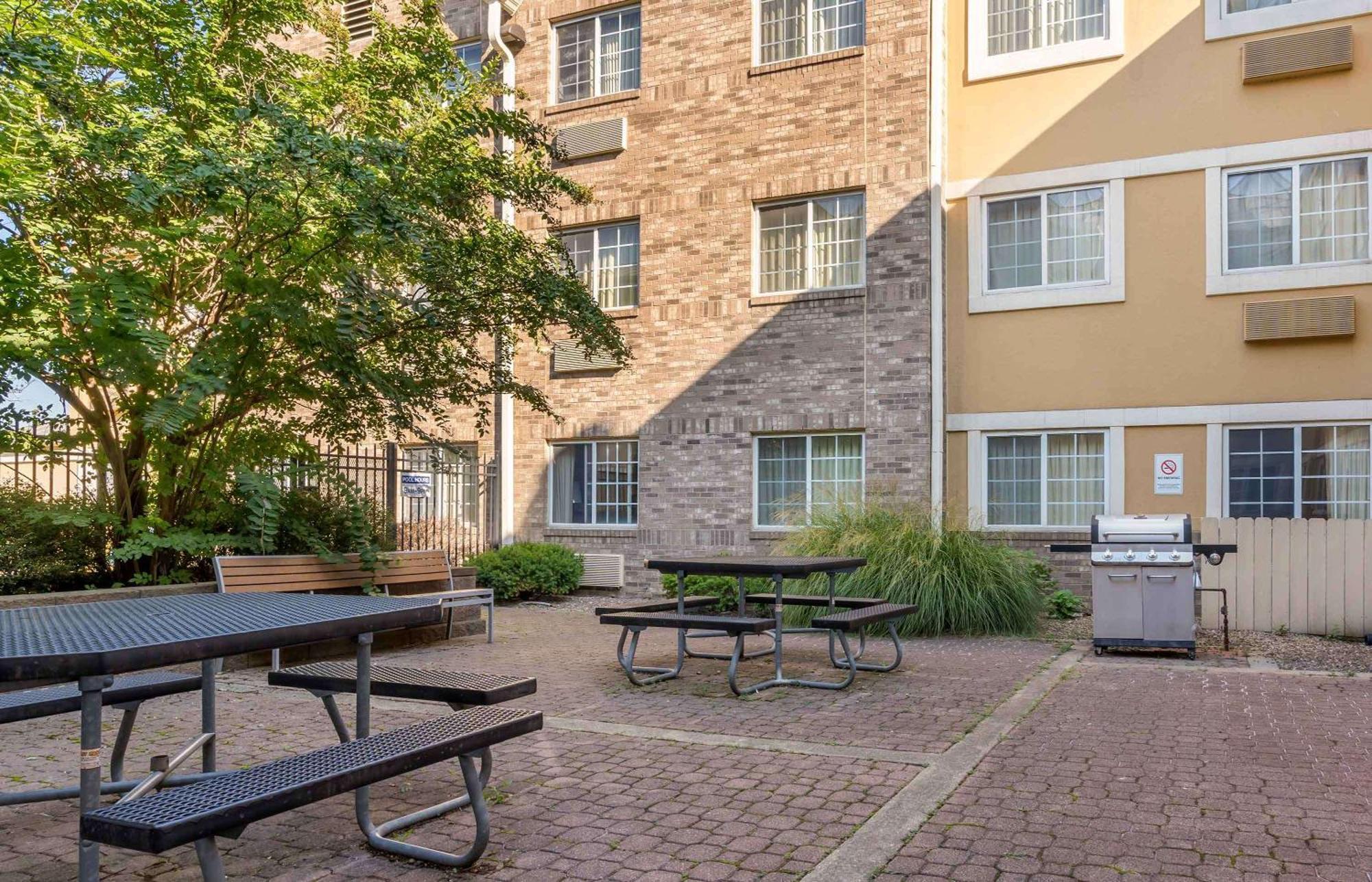 Hotel Extended America - - Alliant Avenue