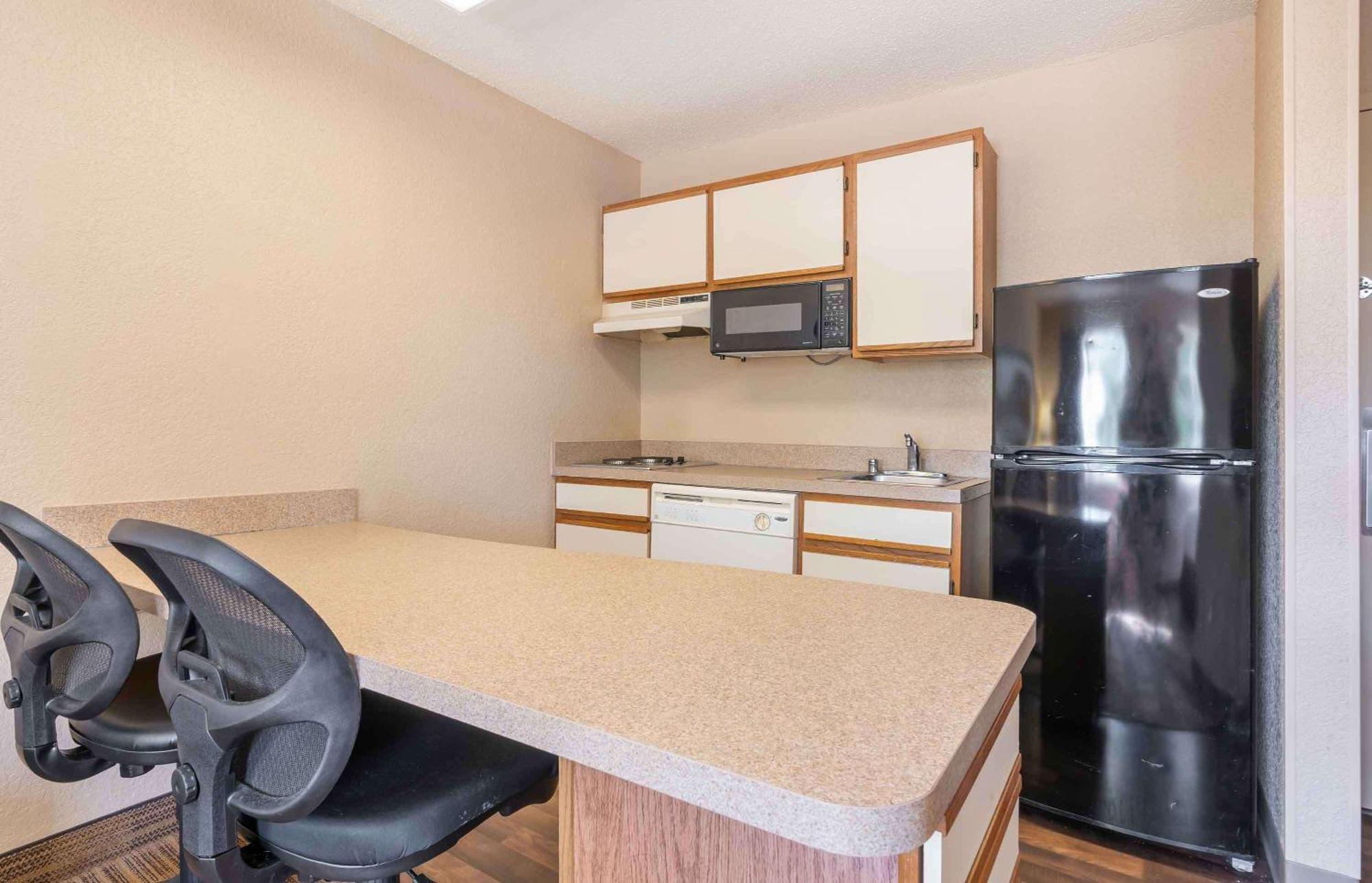 Extended America - - Alliant Avenue Louisville