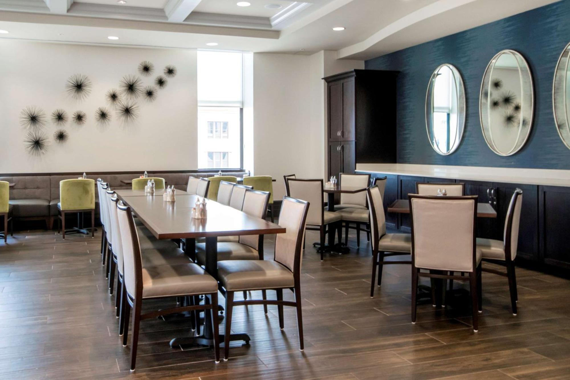 Embassy Downtown Hotel Louisville