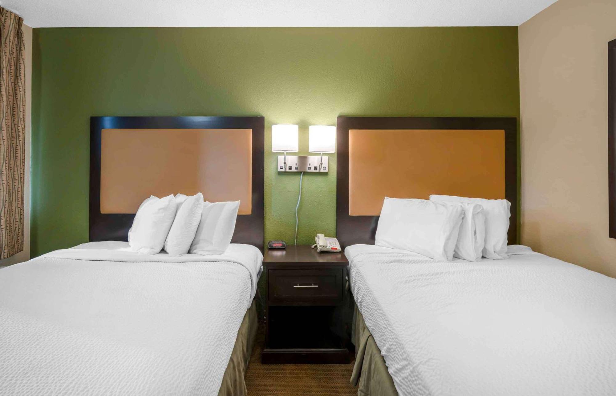 Hotel Extended America - - Dutchman Louisville