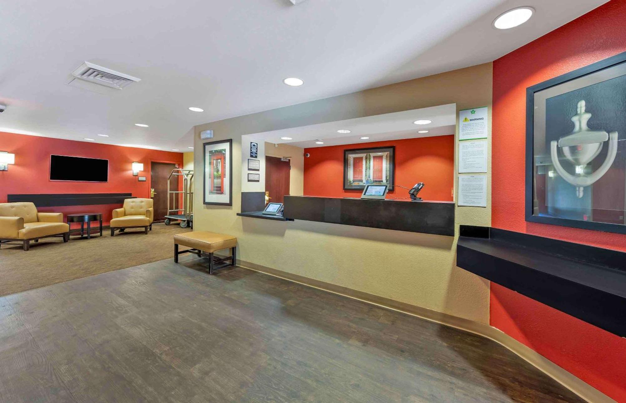 Extended America - - Dutchman Hotel Louisville