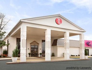 Ramada Plaza And Conference Center Louisville
