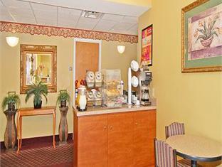 Econo Airport Lodge