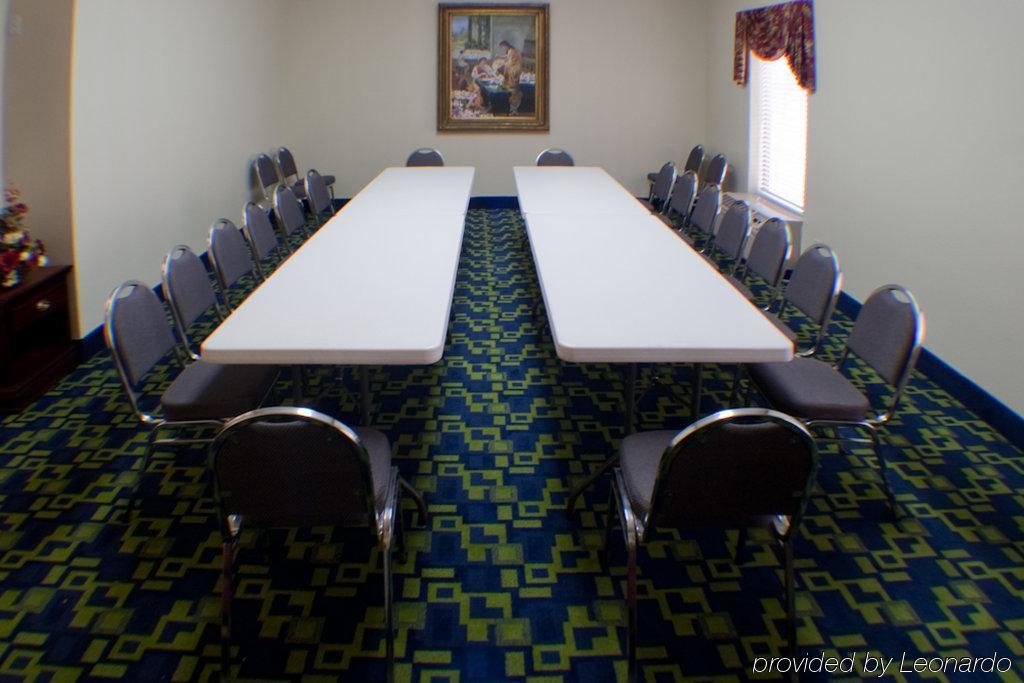 Hotel La Quinta & By Wyndham East 3*