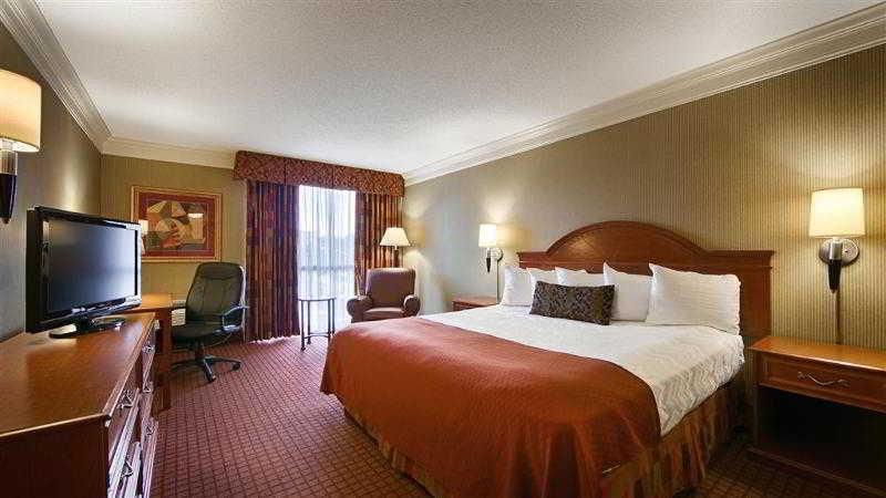 Hotel Express Airport Expo Center By Ihg