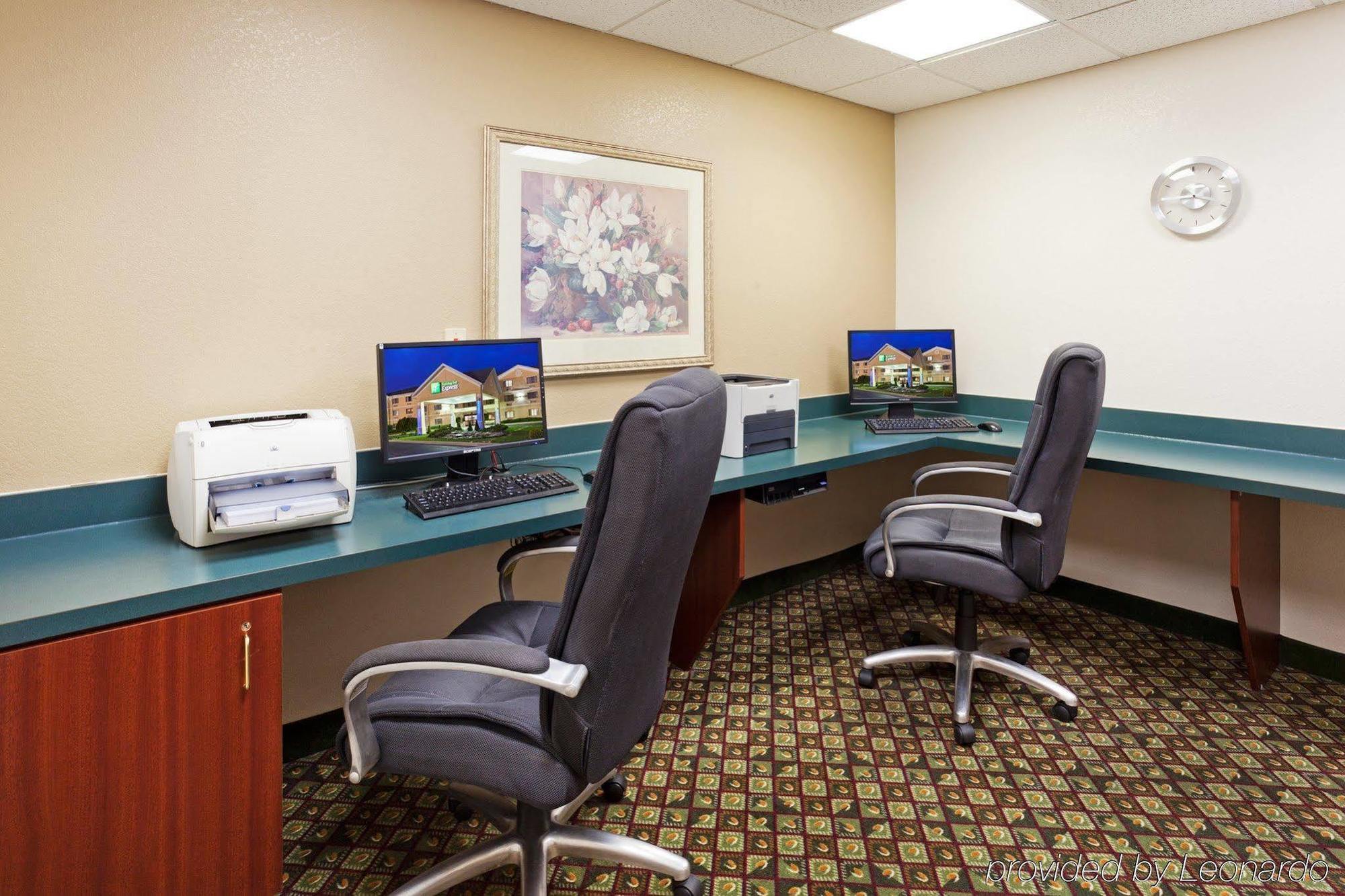 Express Northeast By Ihg Hotel Louisville