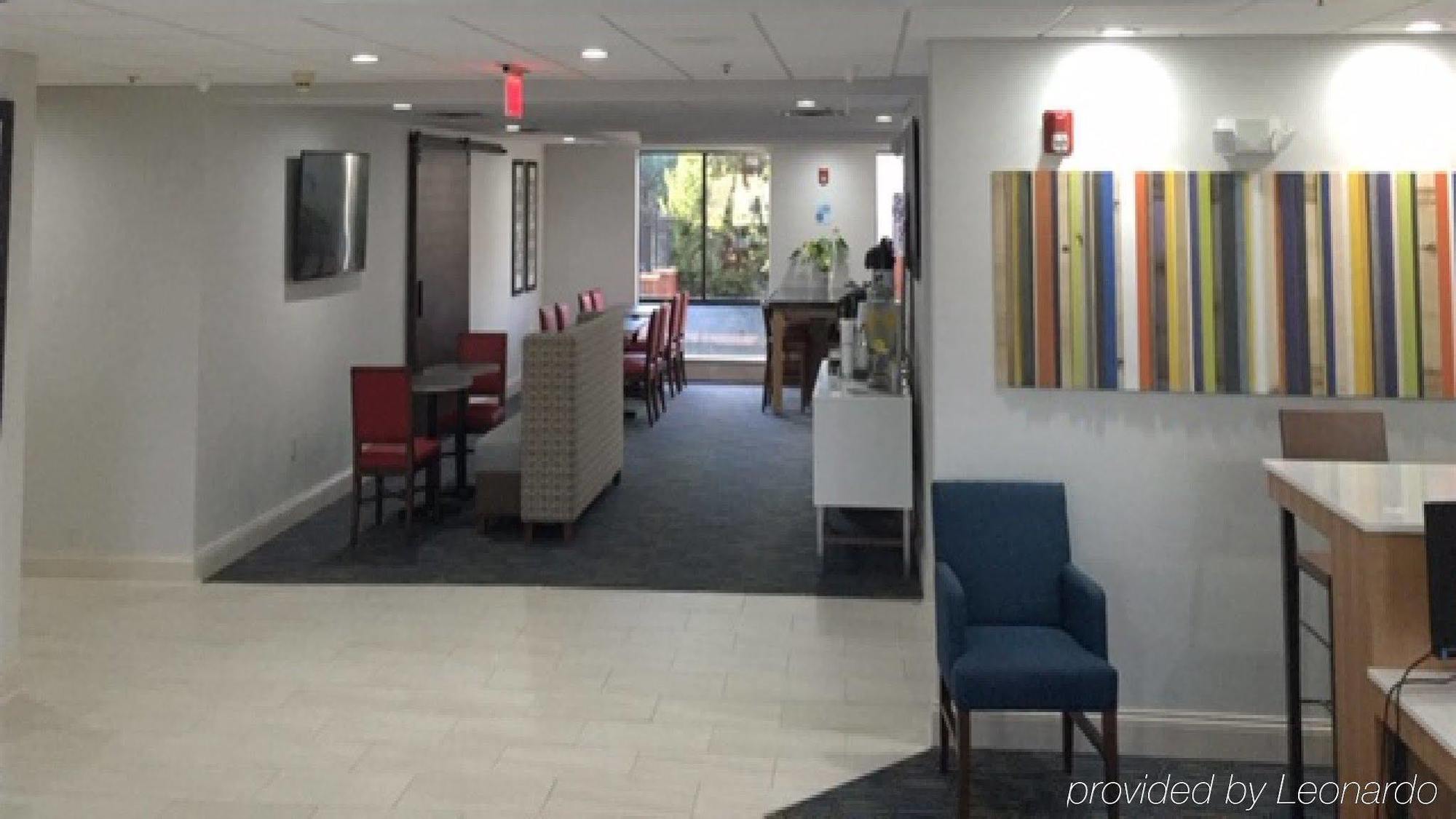 Hotel Express Northeast By Ihg 2*