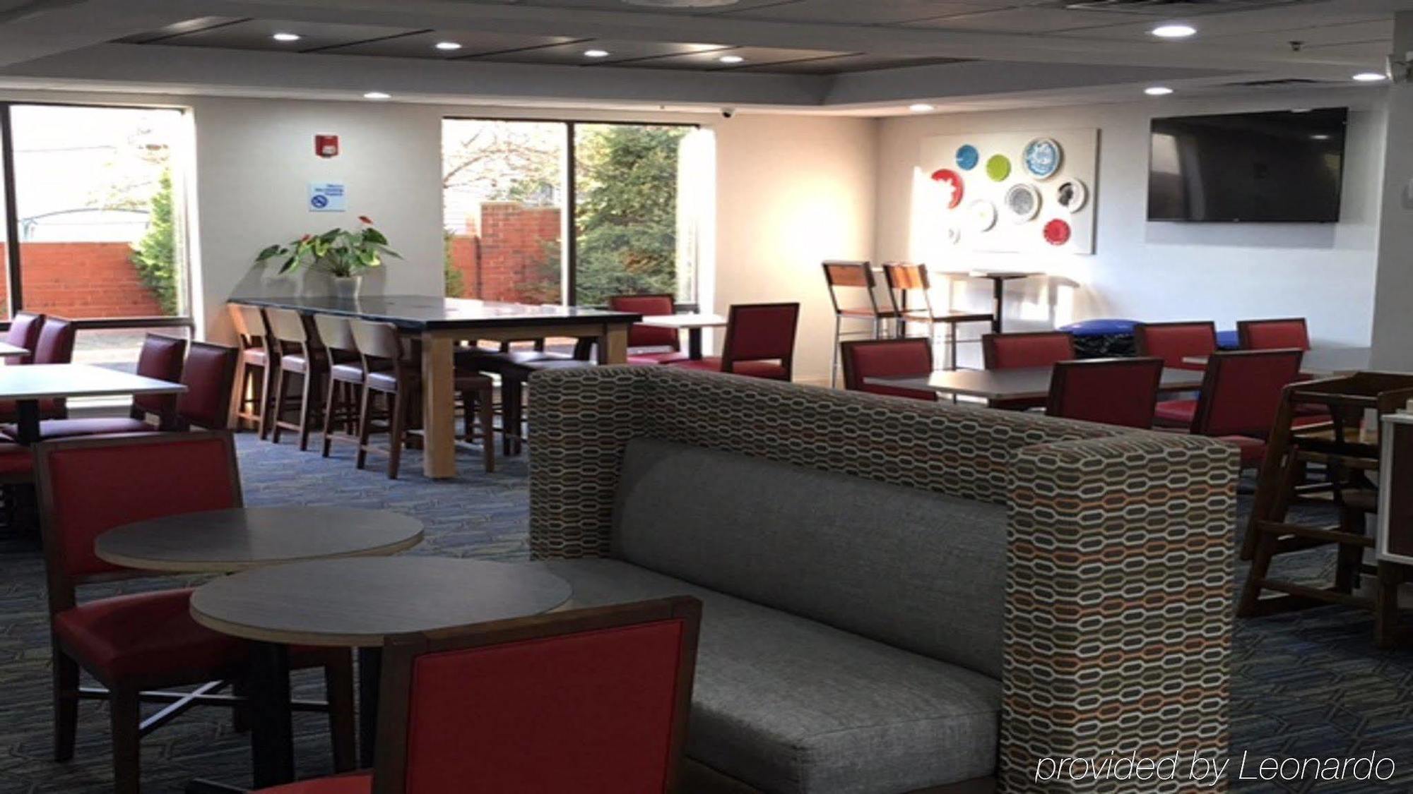 Express Northeast By Ihg Louisville