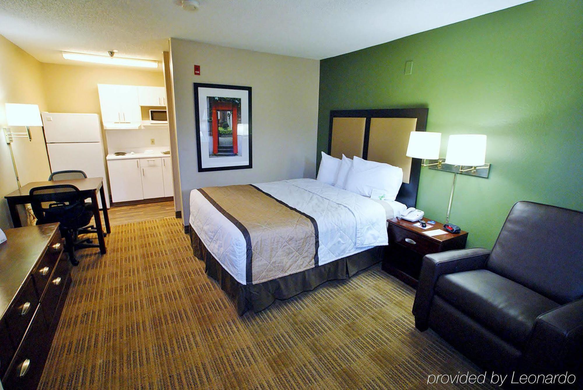 Hotel Extended America - - Dutchman Louisville