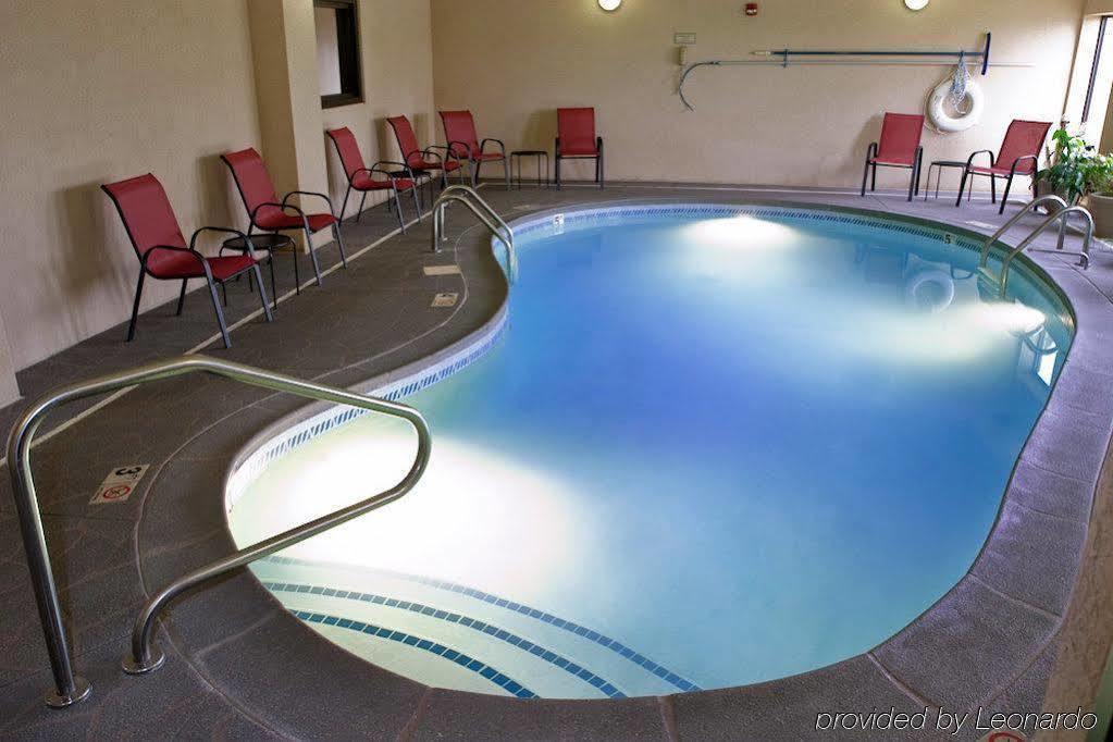 Hotel La Quinta & By Wyndham East Louisville