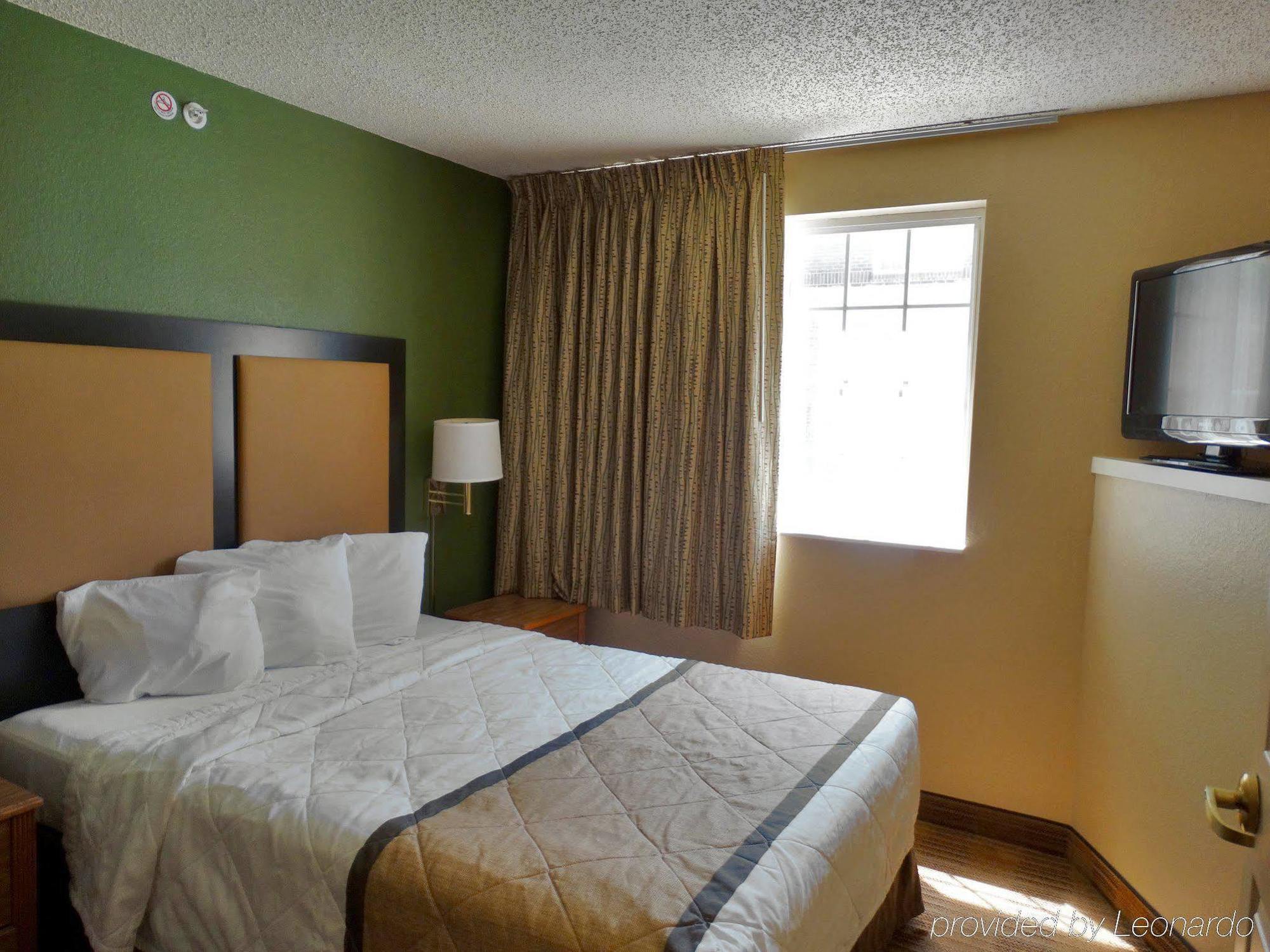 Extended America - - Alliant Avenue Hotel