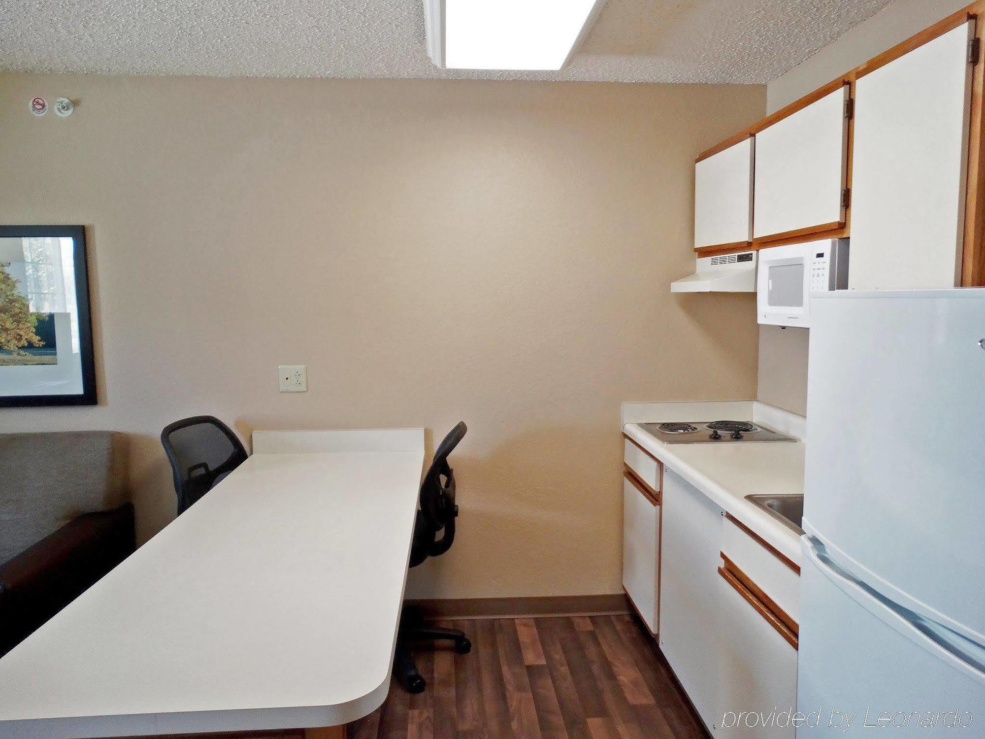 Extended America - - Alliant Avenue Hotel