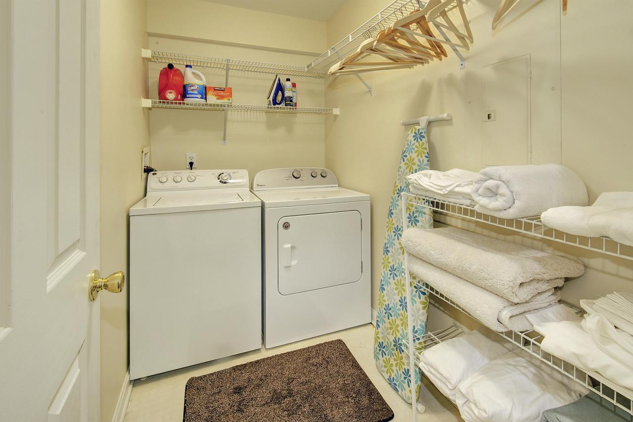 Lux Townhouse, Walk To All, Sleeps 6 Adults * Louisville