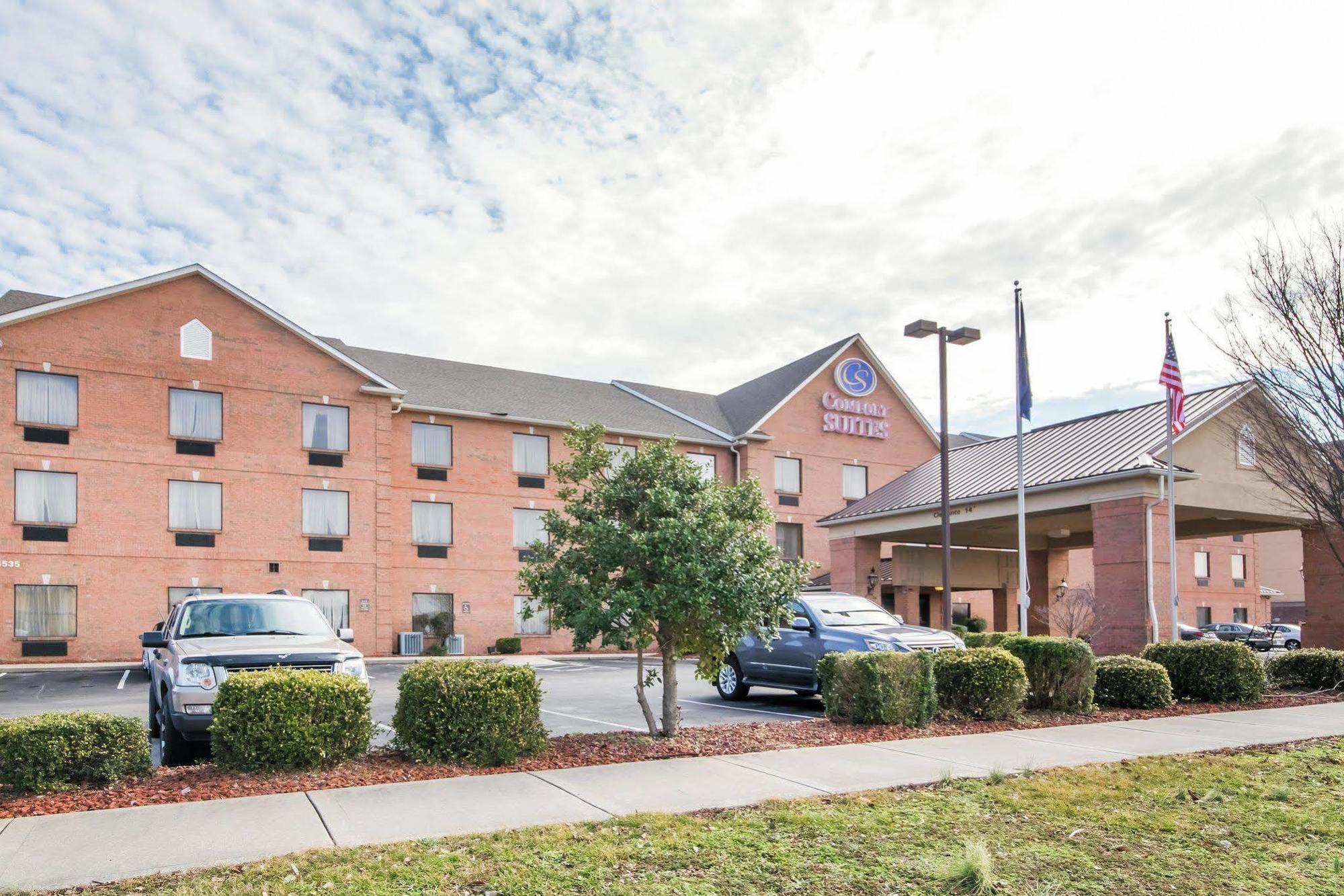 Comfort Airport Hotel 3*