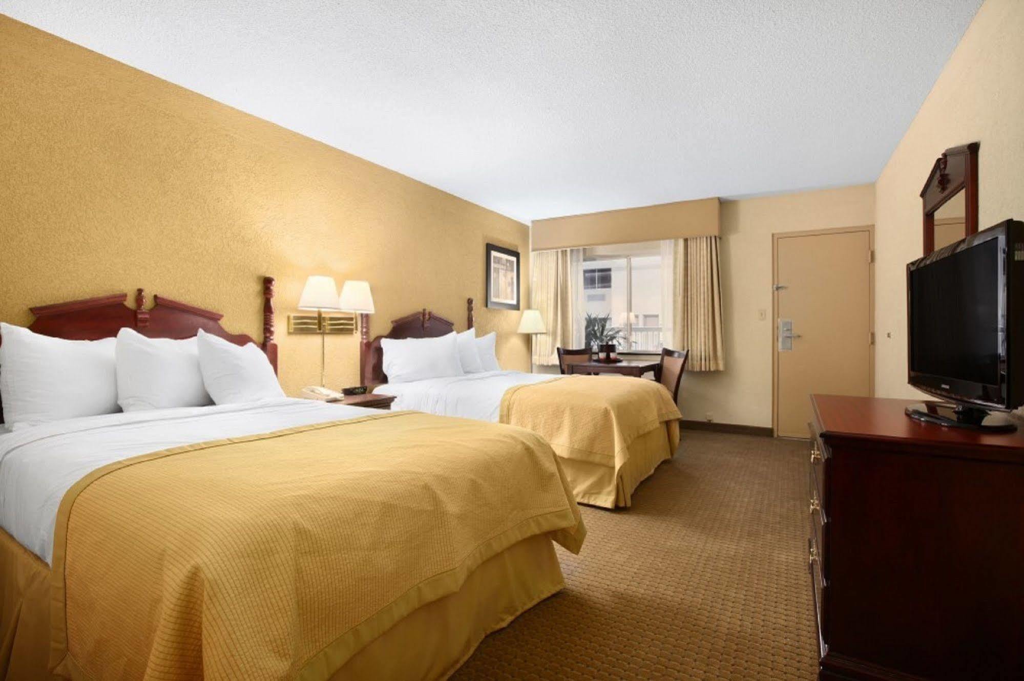 Ramada Plaza And Conference Center Hotel