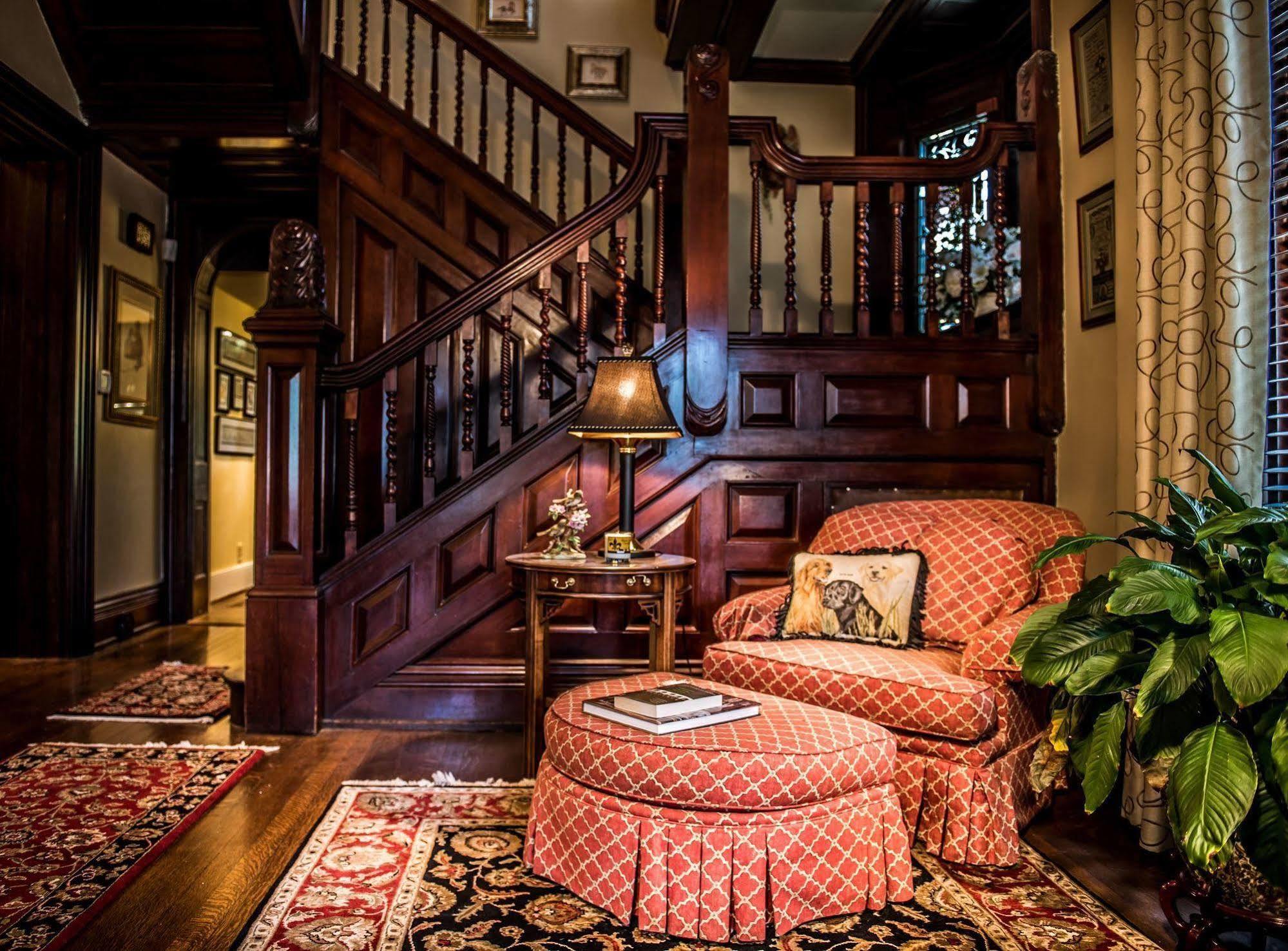 Hotel At St Court 4*