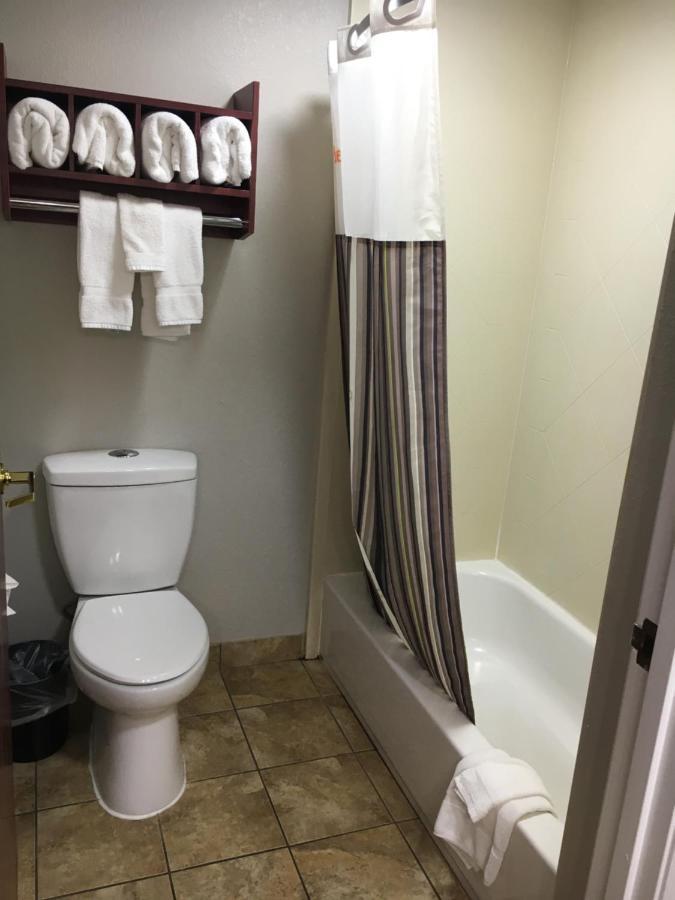 La Quinta & By Wyndham East