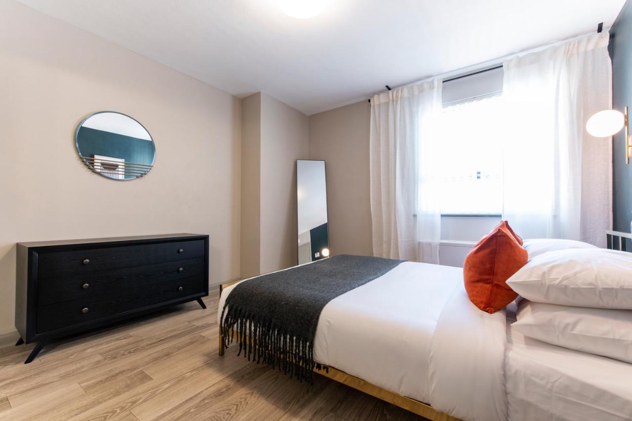 Aparthotel Abode Downtown - 4th St Live Louisville
