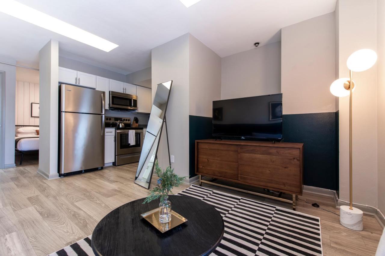 Abode Downtown - 4th St Live Aparthotel Louisville