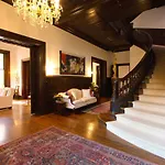 Louisville Bourbon Inn