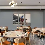 Tempo By Hilton Louisville Downtown Nulu