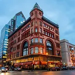 Downtown Louisville Condo- King Bed, Near Sites