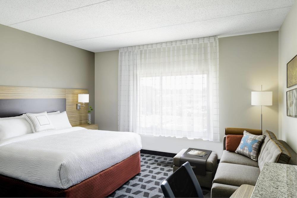 Hotel Towneplace By Marriott Airport 3*