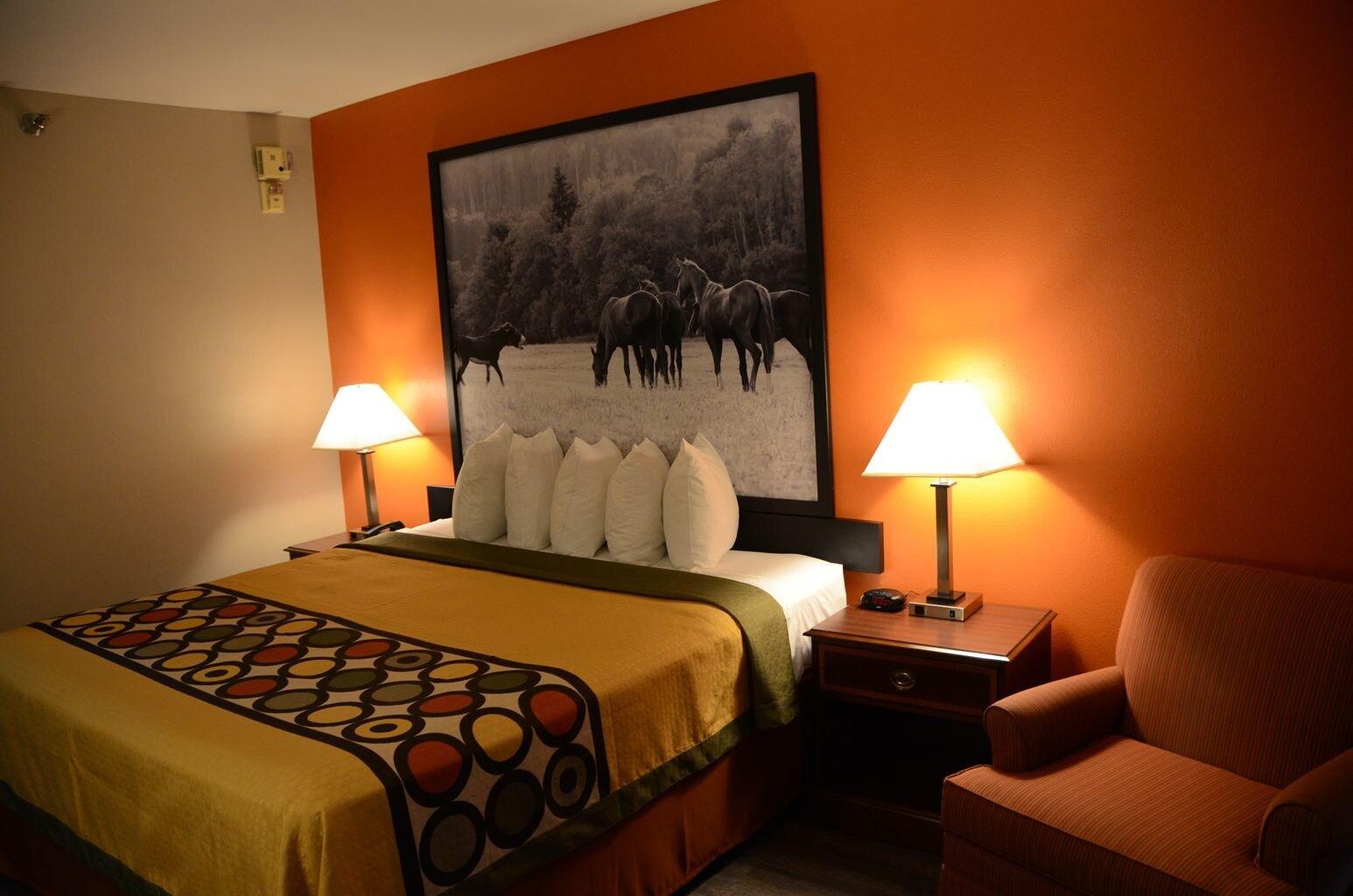 Hotel Super 8 By Wyndham Louisville/expo Center Louisville