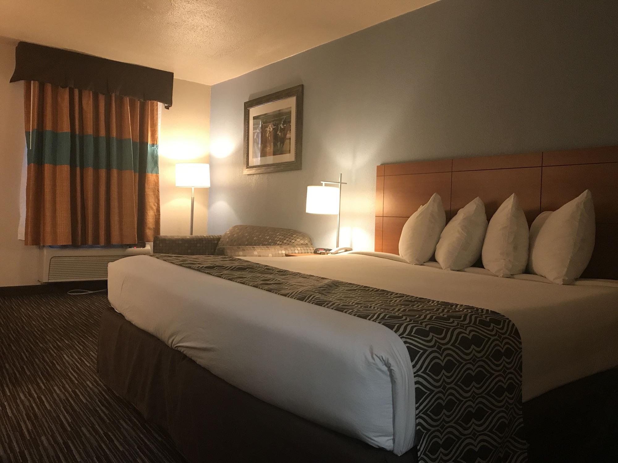Ramada By Wyndham North Hotel 3*