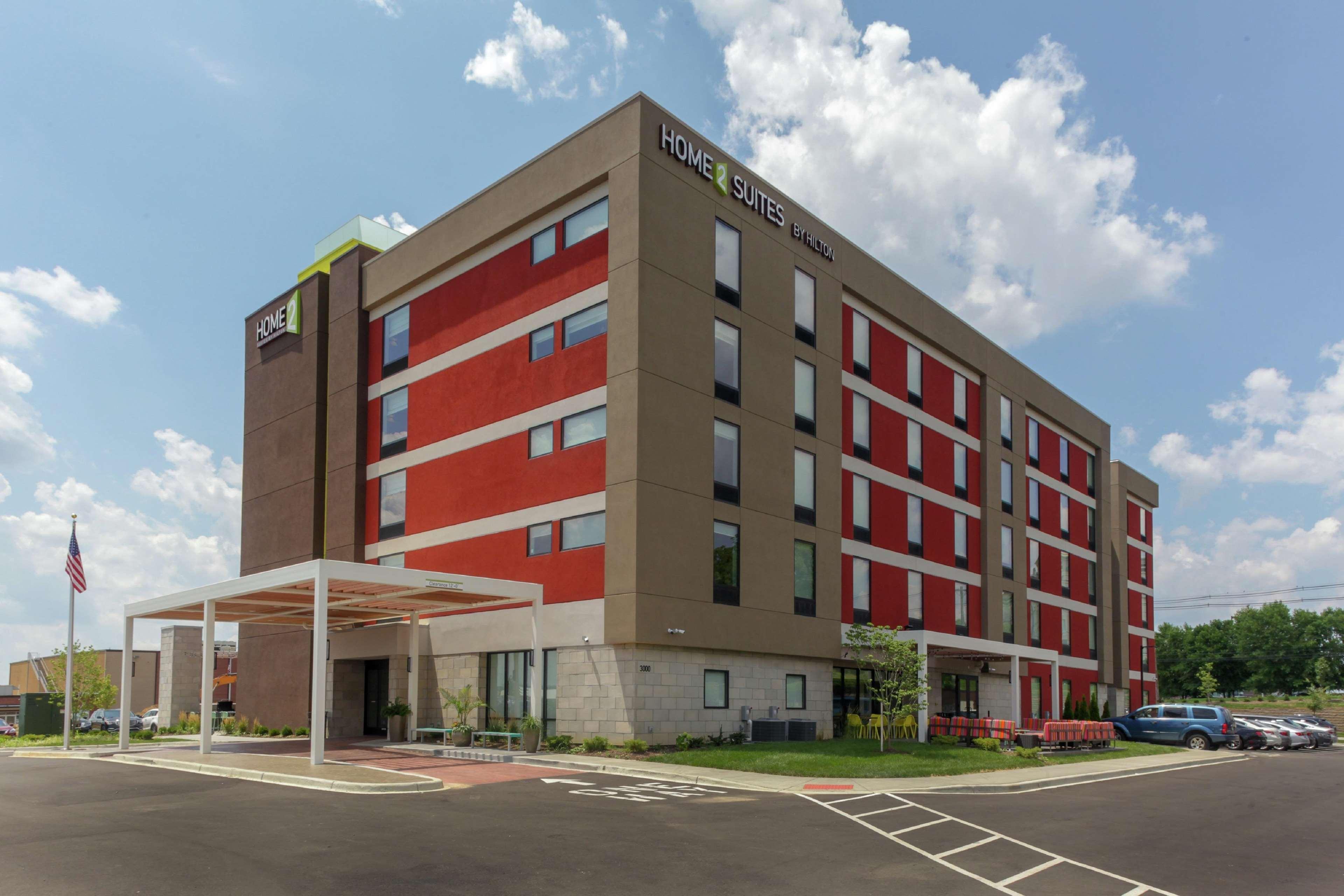 Home2 By Hilton Airport Expo Center 3*