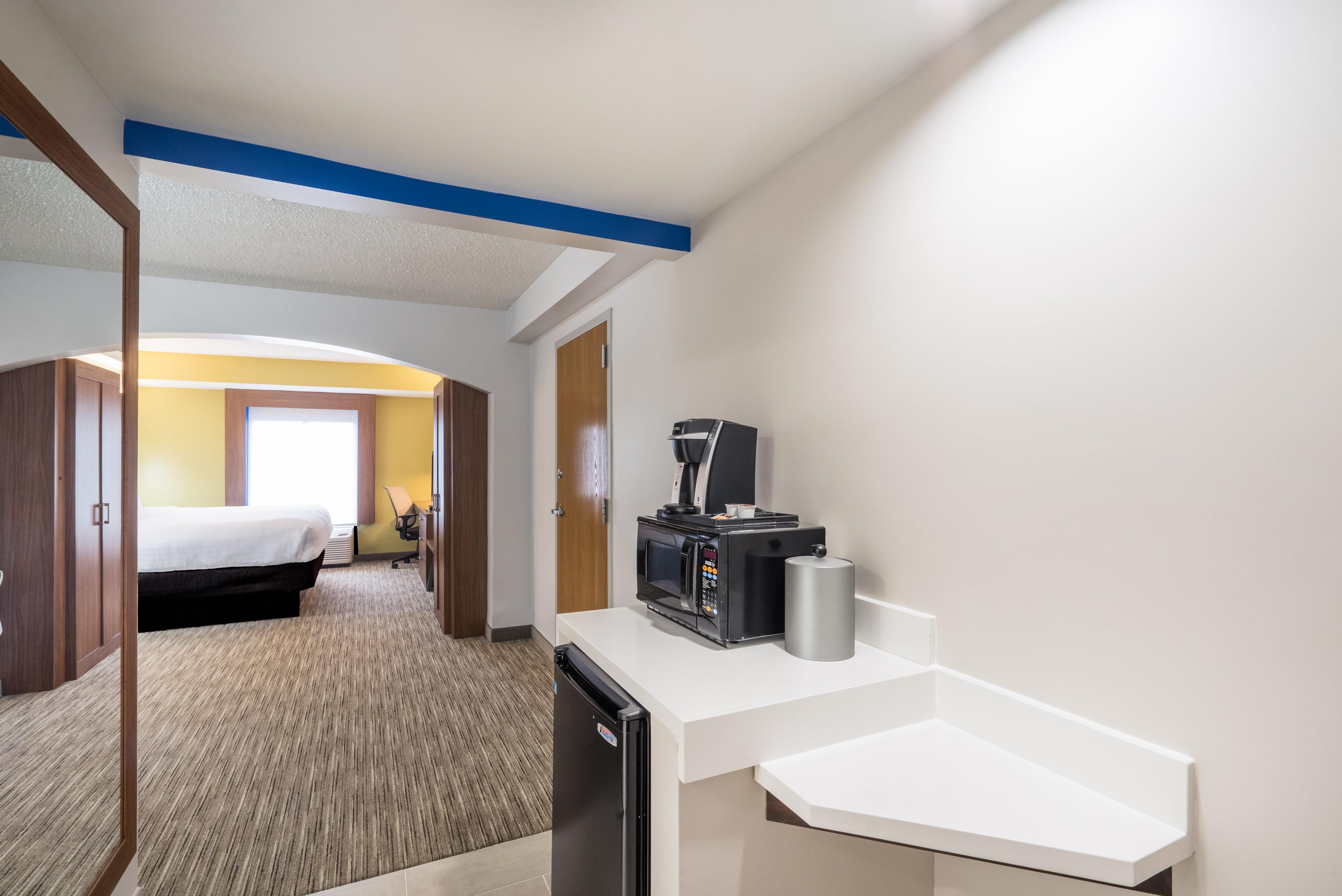 Holiday Express & East By Ihg 2* Louisville