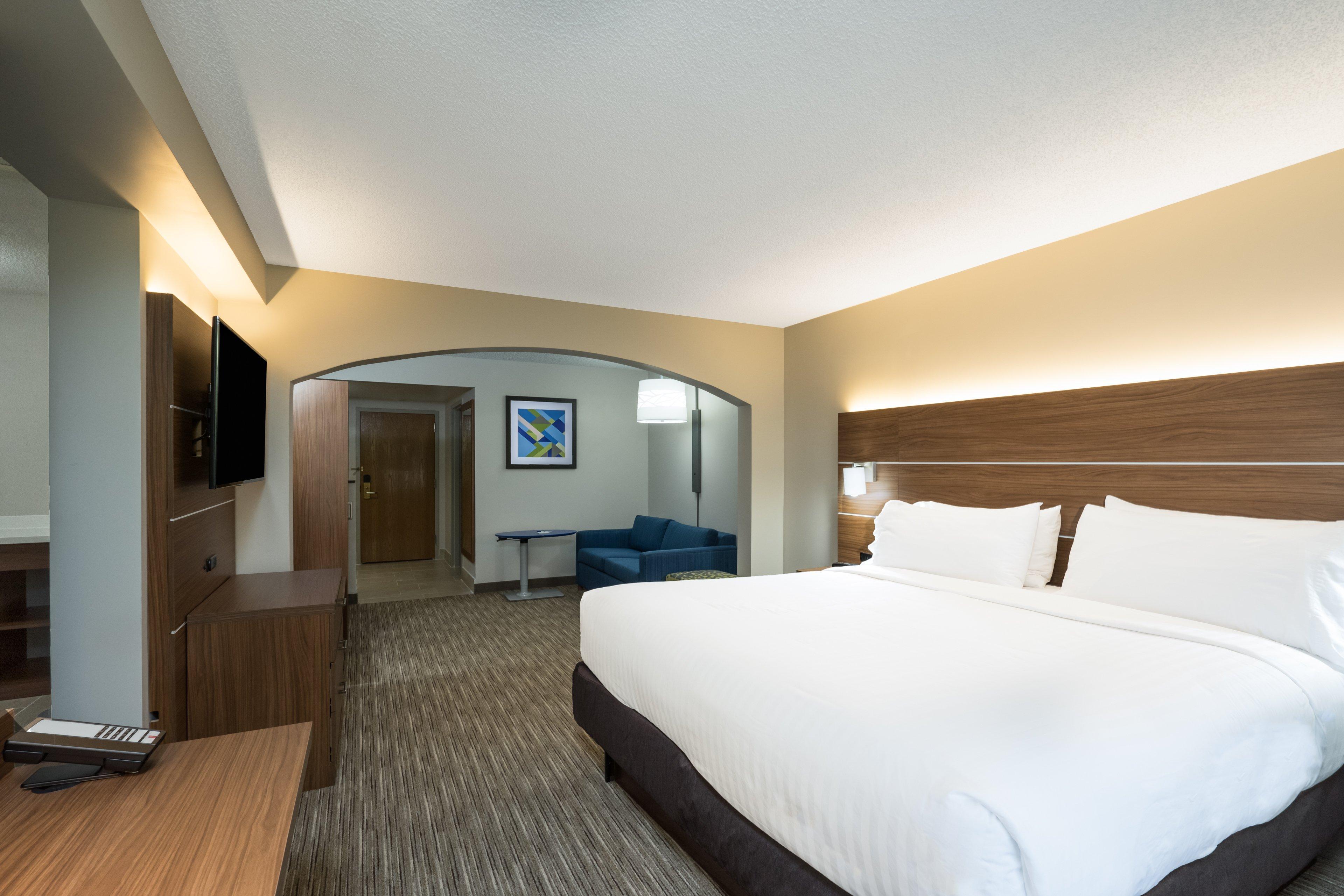 Holiday Express & East By Ihg Hotel