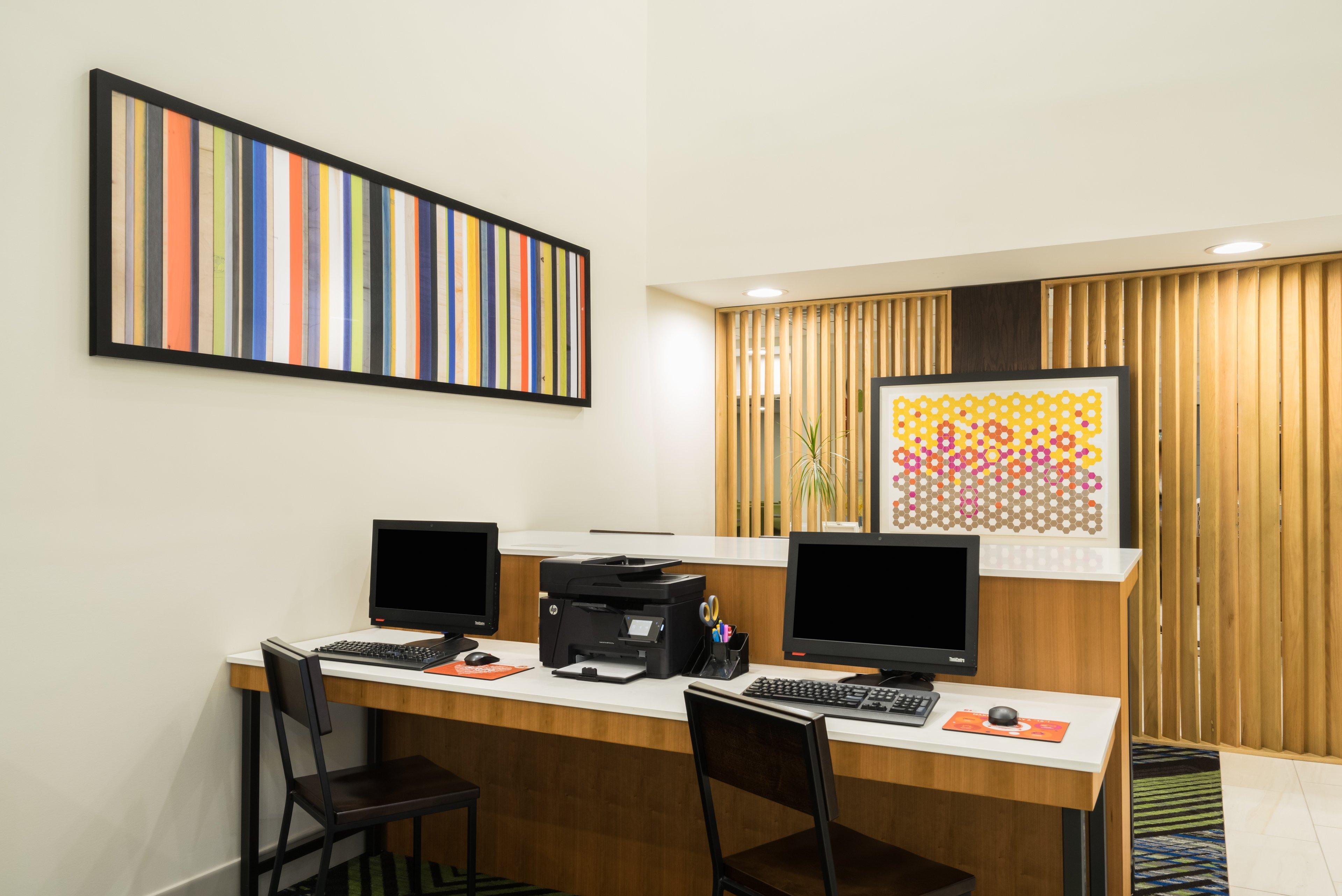 Hotel Holiday Express & East By Ihg