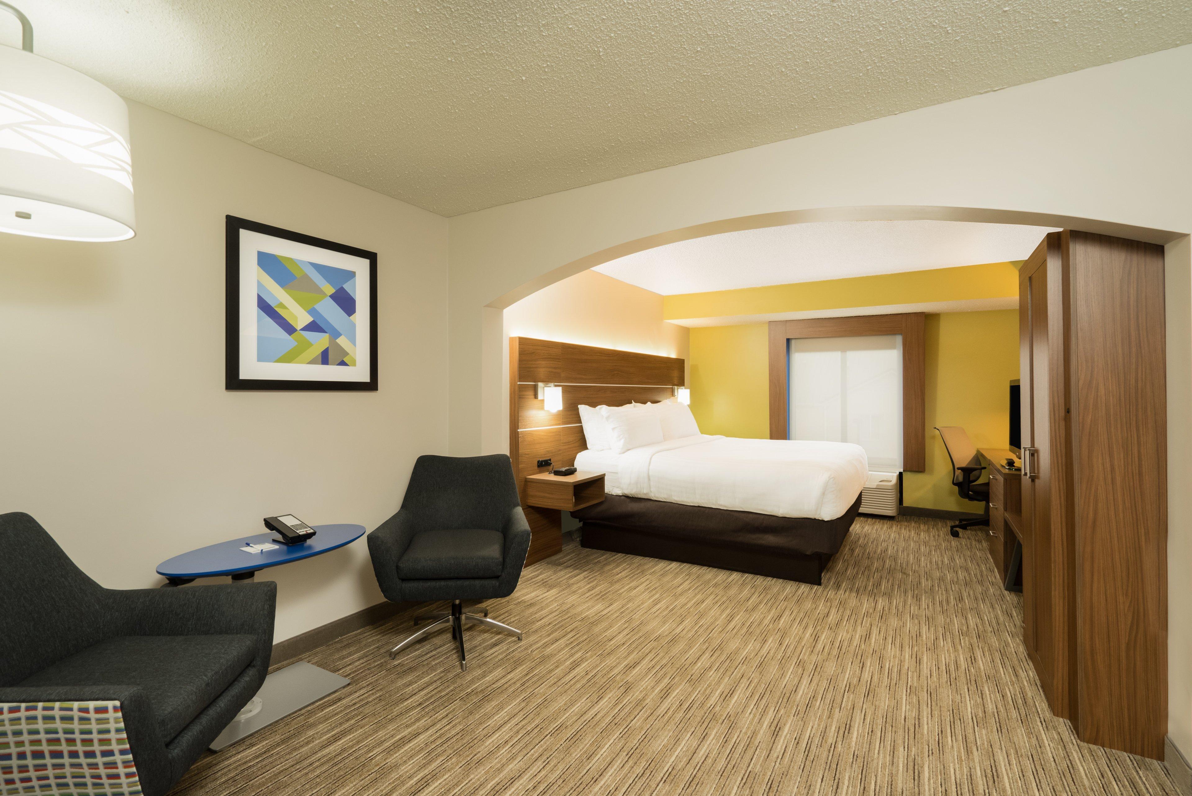 Hotel Holiday Express & East By Ihg 2*