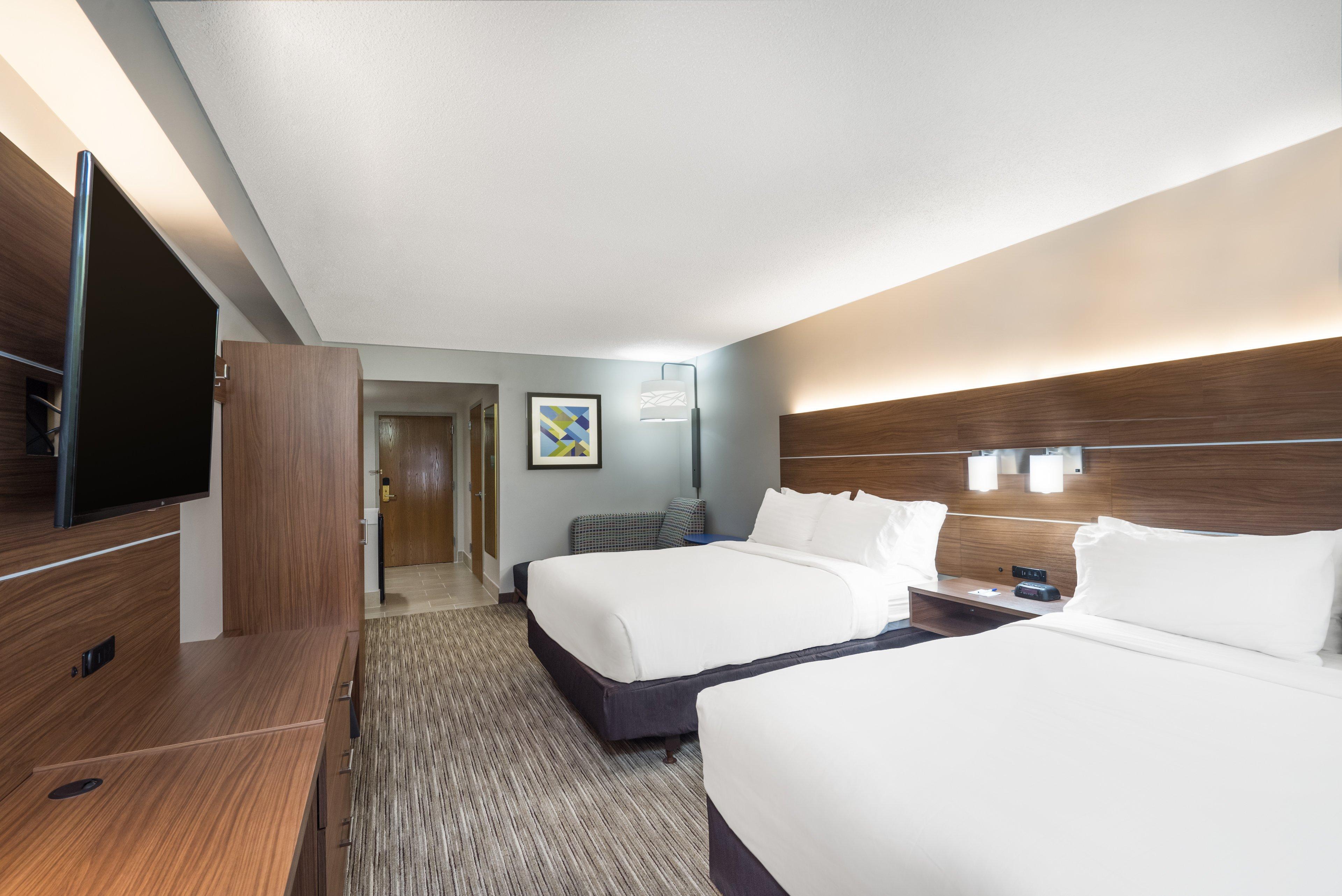 Hotel Holiday Express & East By Ihg 2*