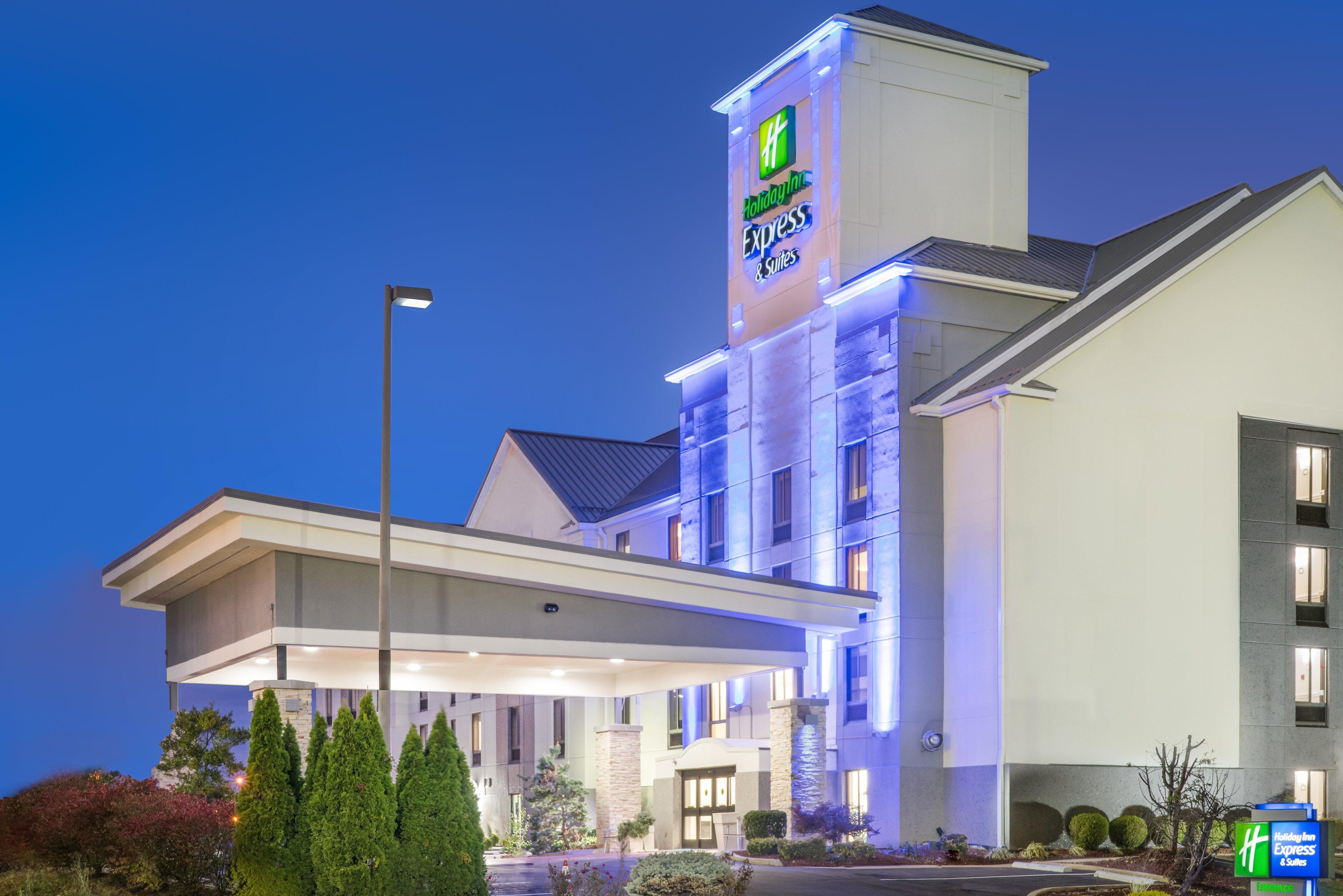 Holiday Express & East By Ihg Hotel