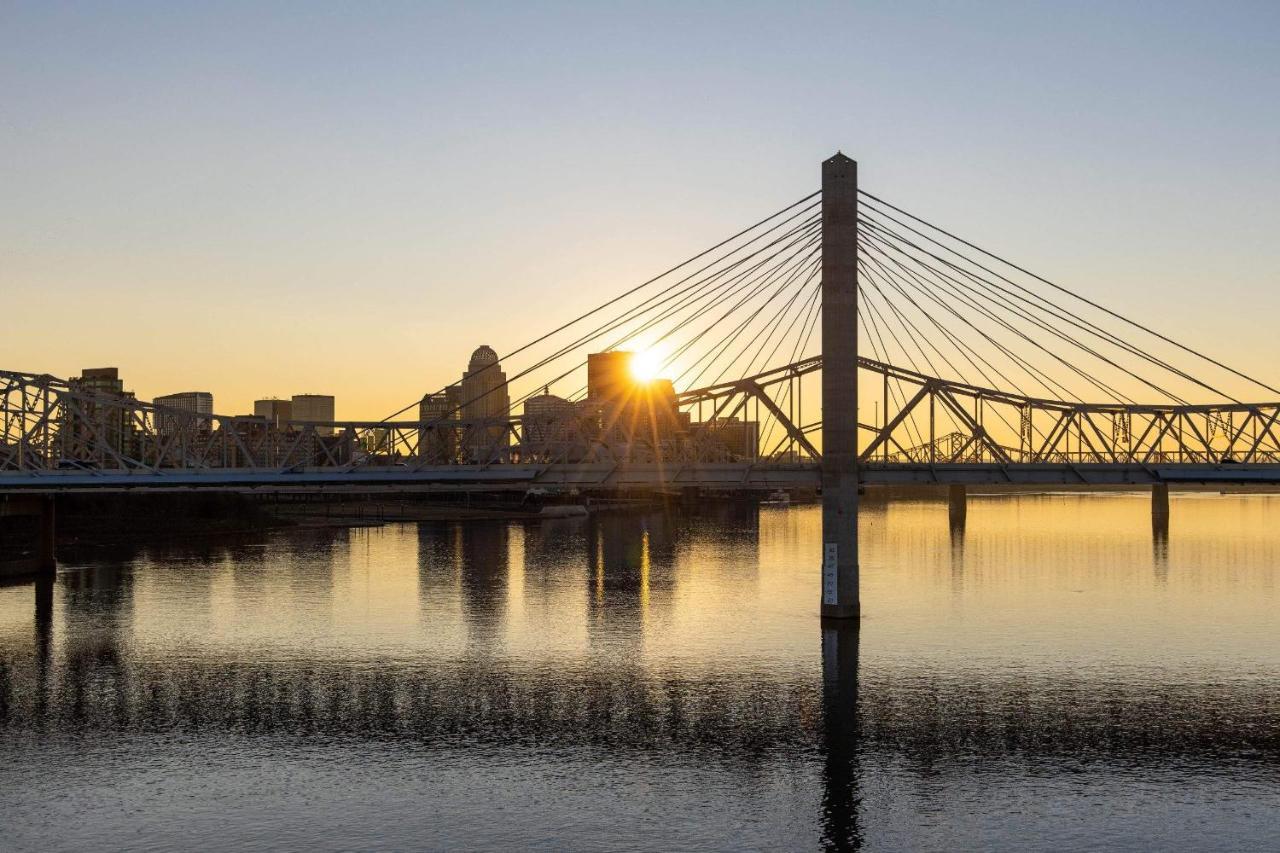 Stellar Louisville