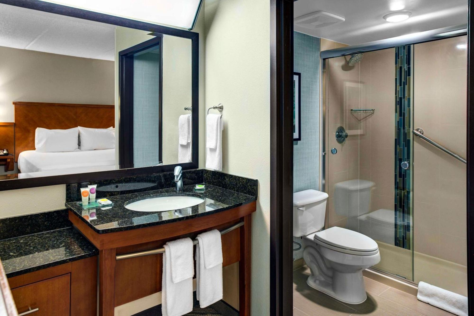 Hyatt Place Louisville-east 3*