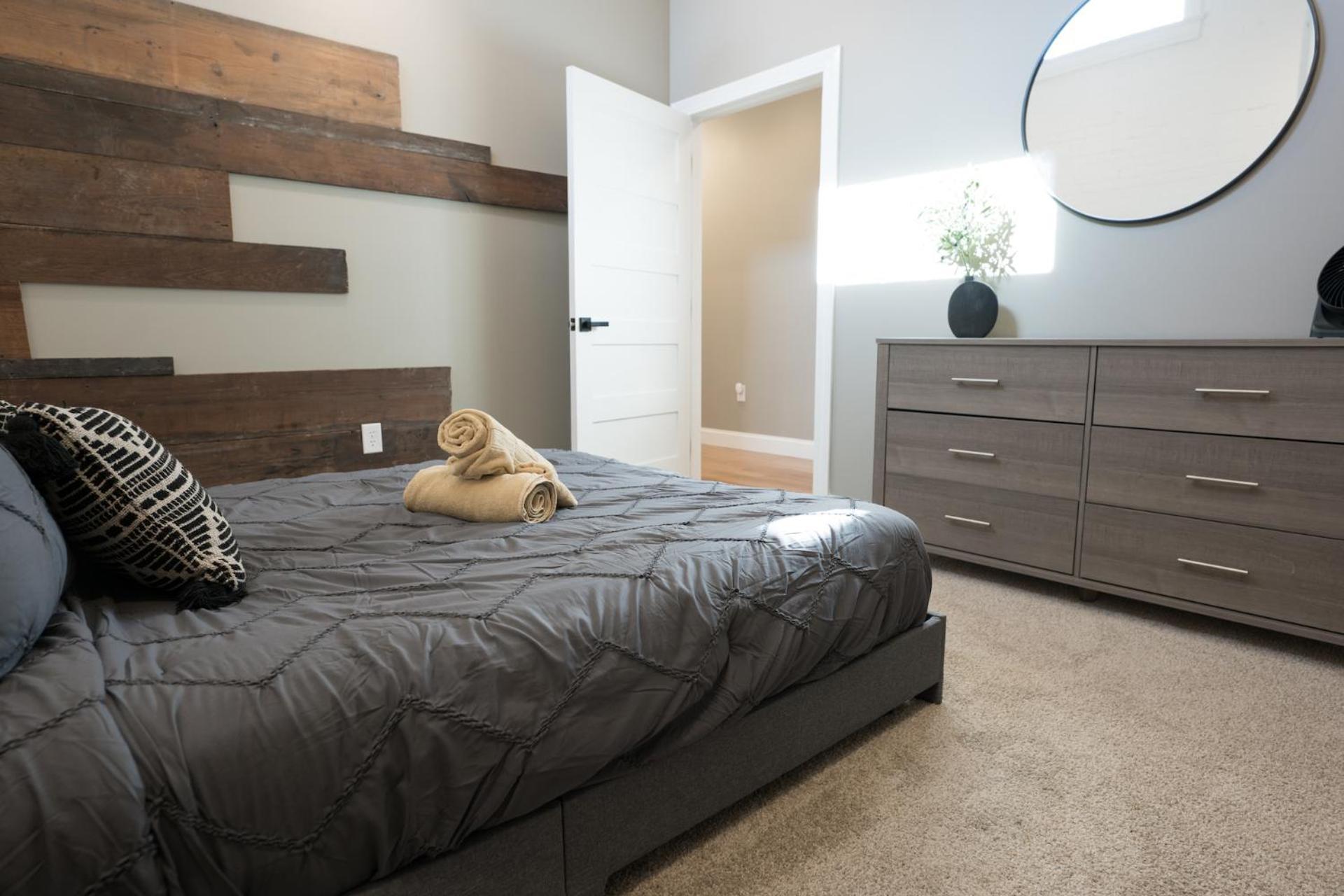 Swepson King Sleep42 15br 10ba 22beds *
