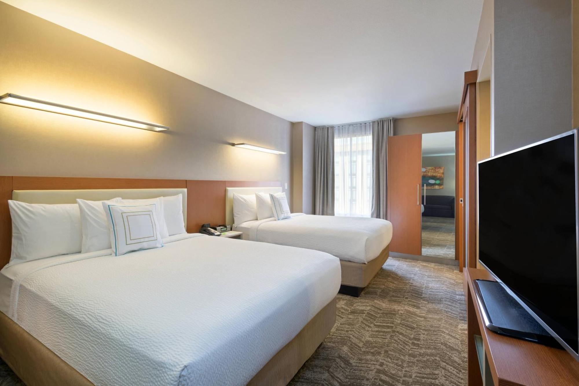 Springhill Downtown 3*