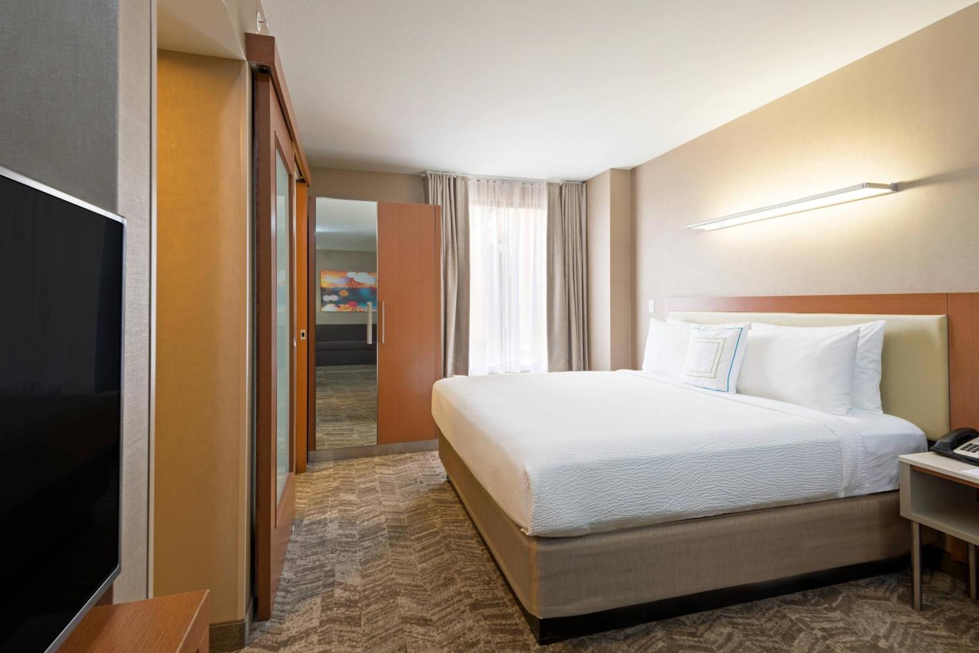 Springhill Downtown Hotel Louisville