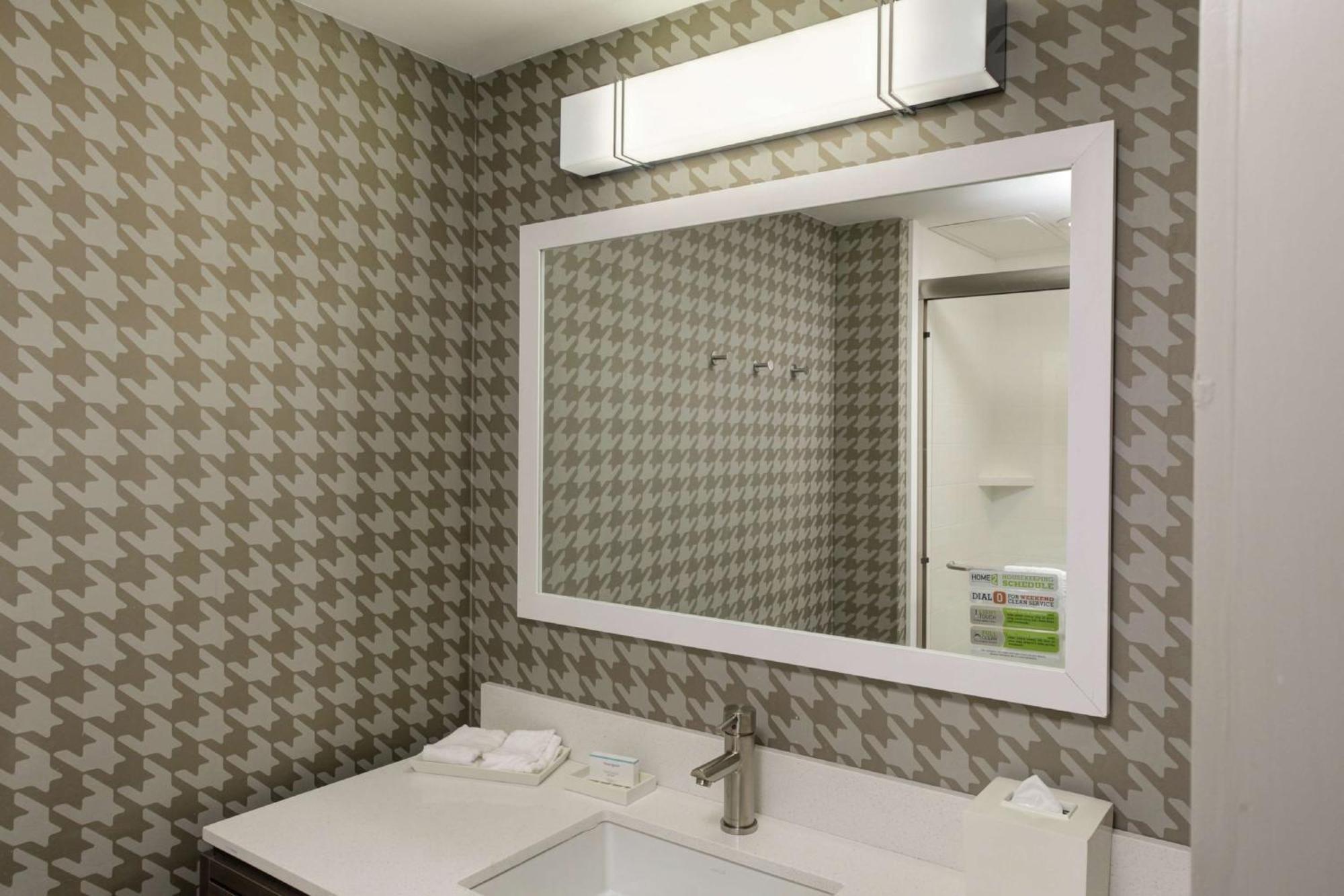 Home2 By Hilton Airport Expo Center 3* Louisville
