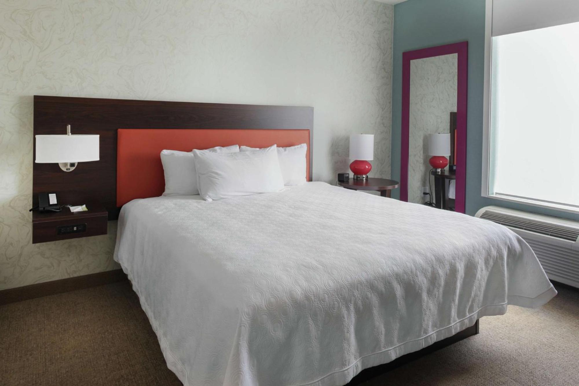 Hotel Home2 By Hilton Airport Expo Center 3*