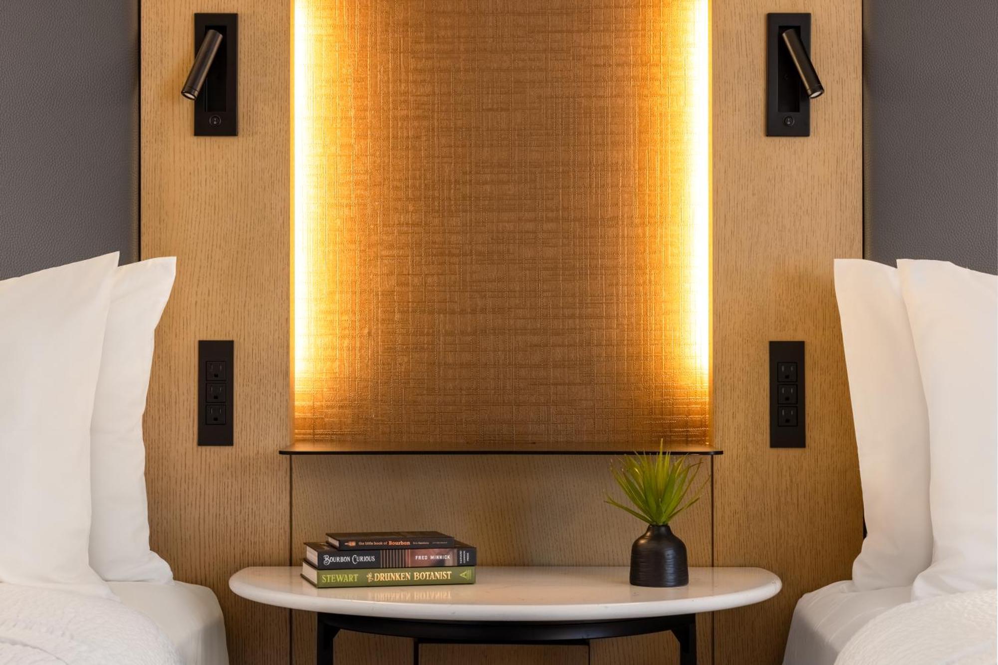 Tempo By Hilton Downtown Nulu Hotel 3*