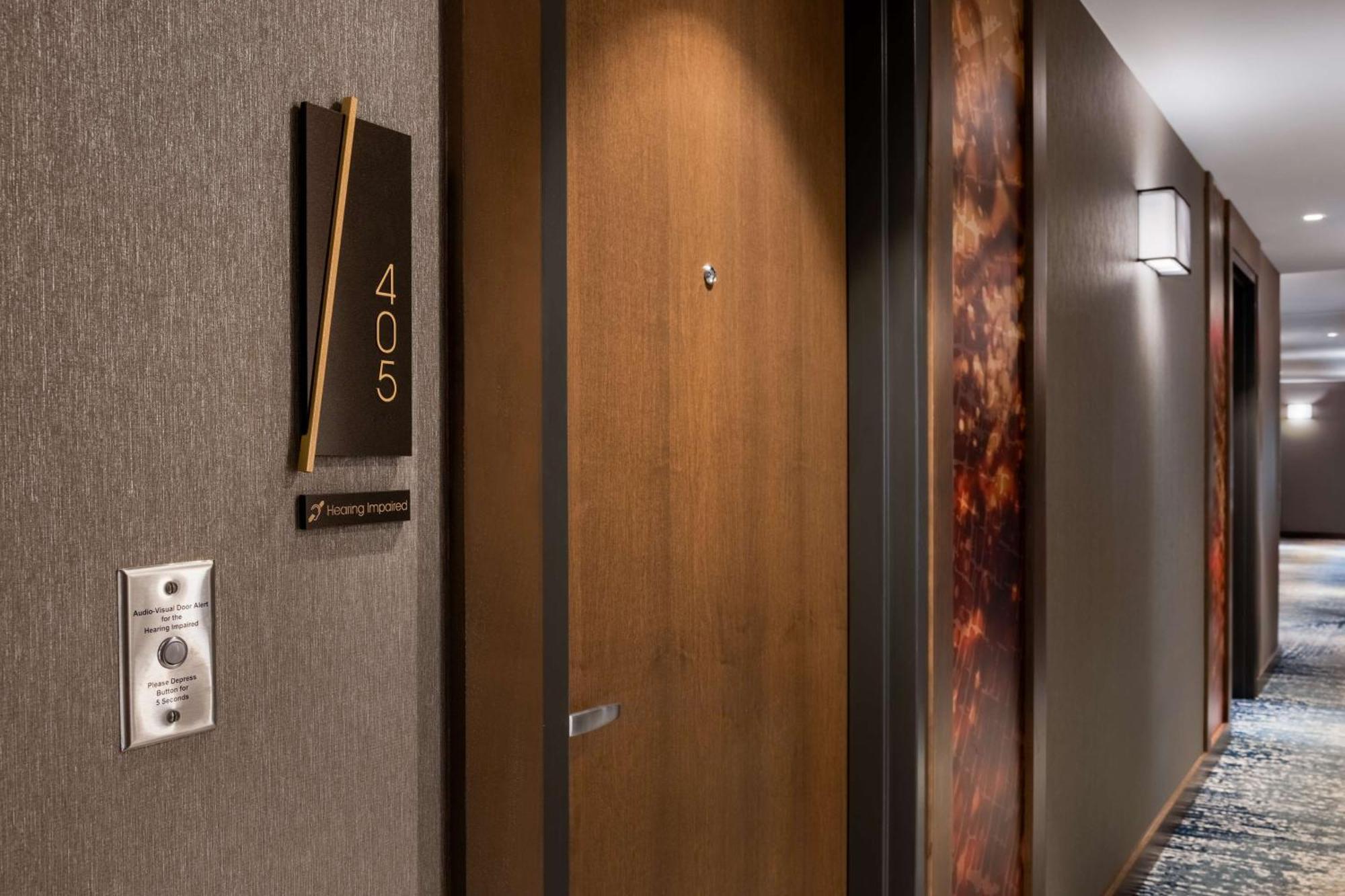 Tempo By Hilton Downtown Nulu 3*