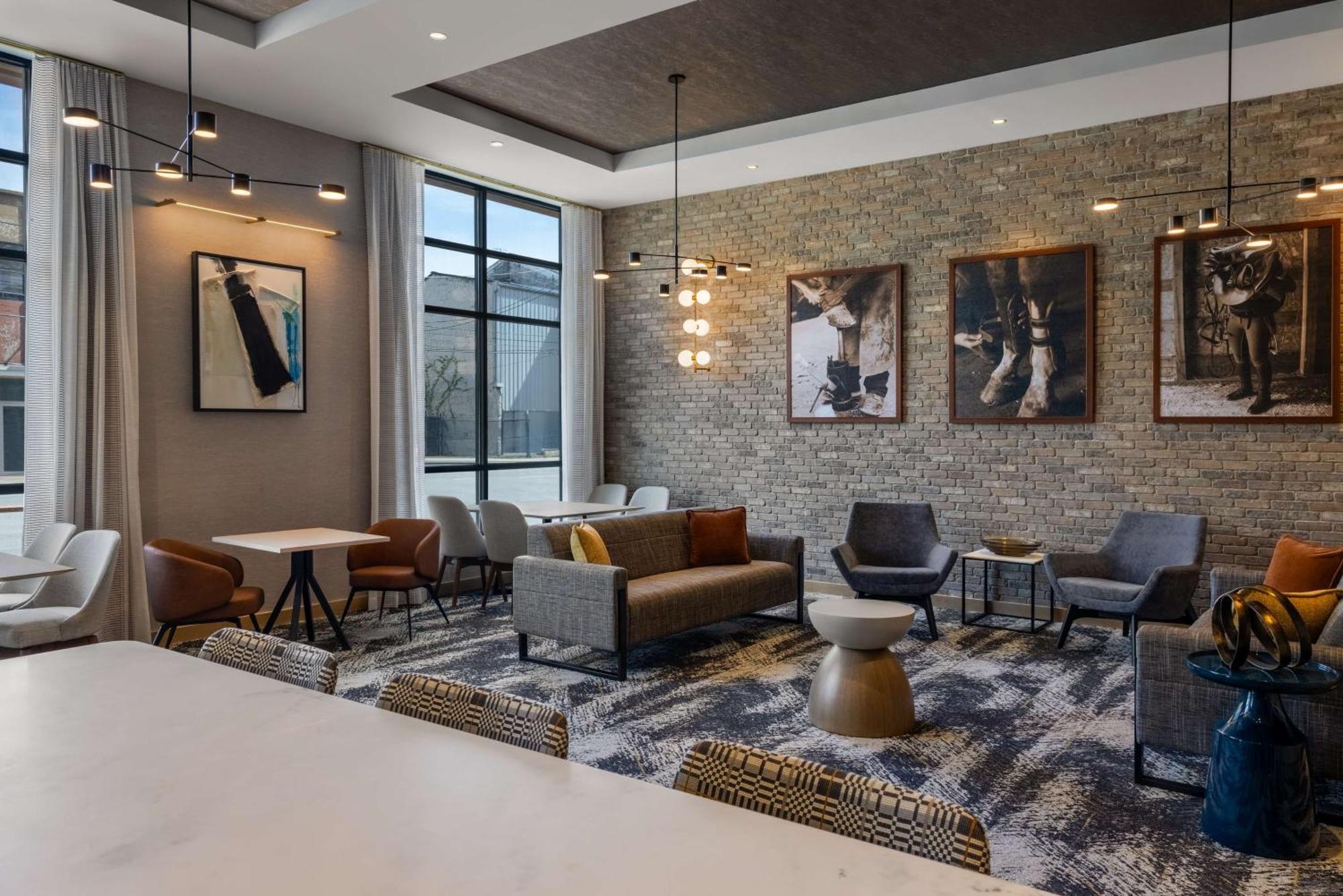Tempo By Hilton Downtown Nulu